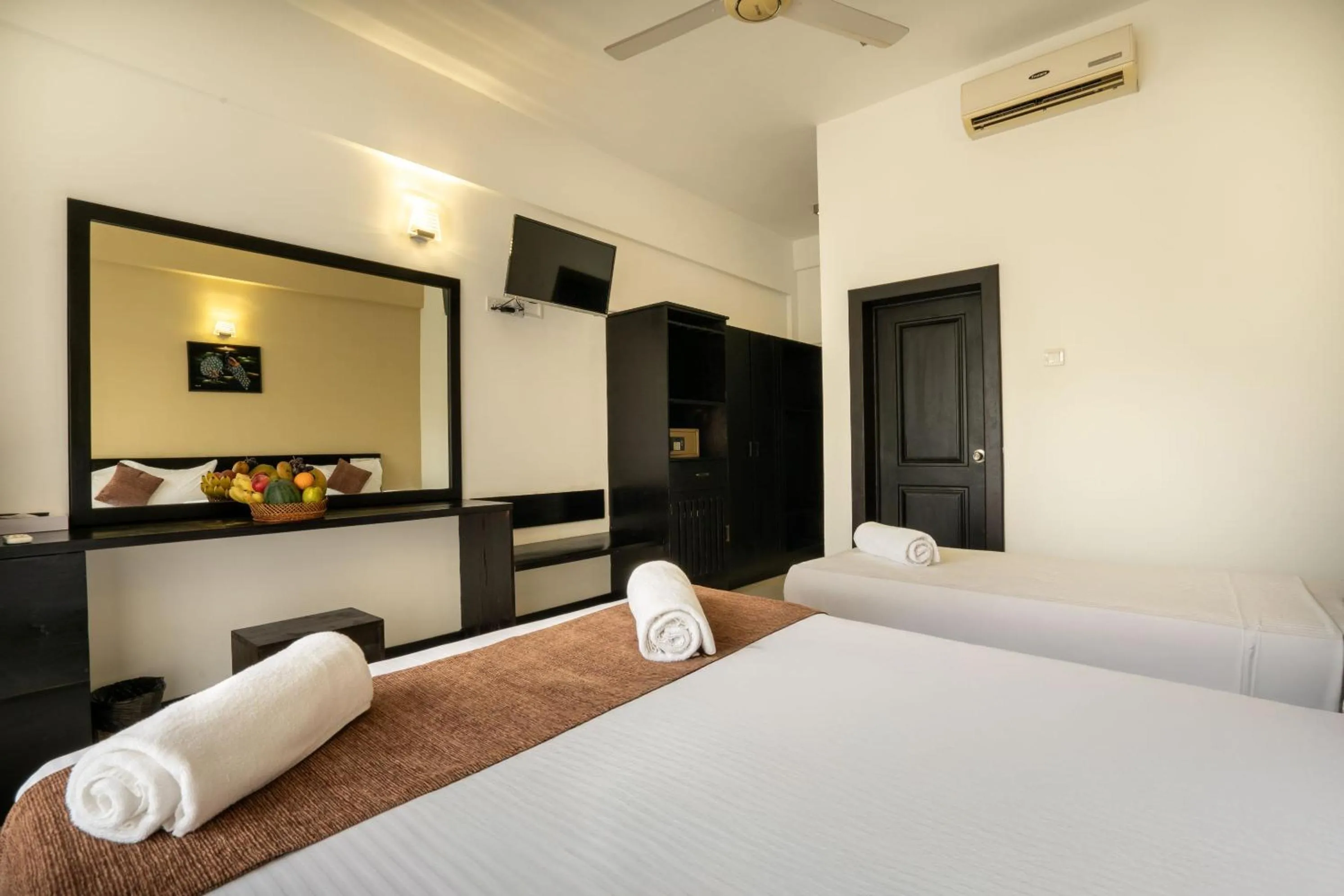 Deluxe Triple Room in Lavendish Tamarind Lifestyle