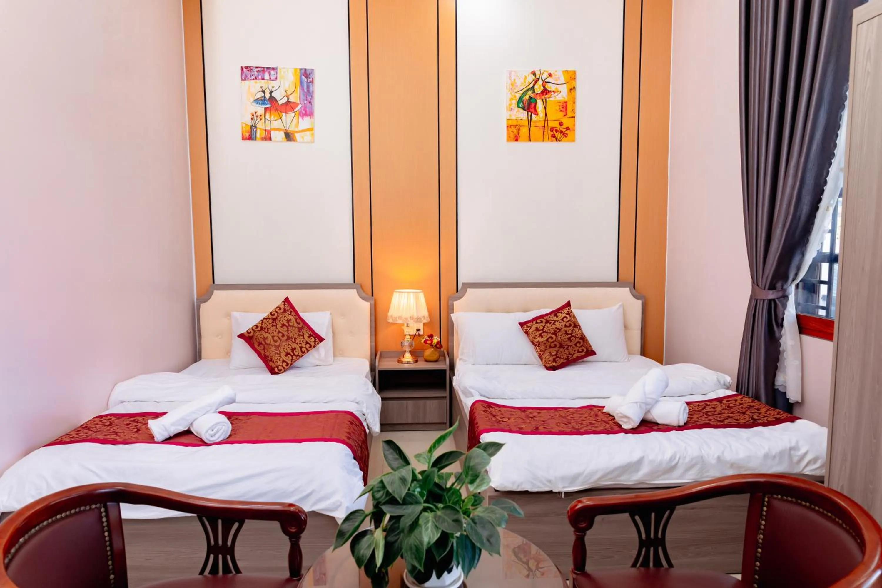 Bed in Hoang Long Hotel Da Lat City