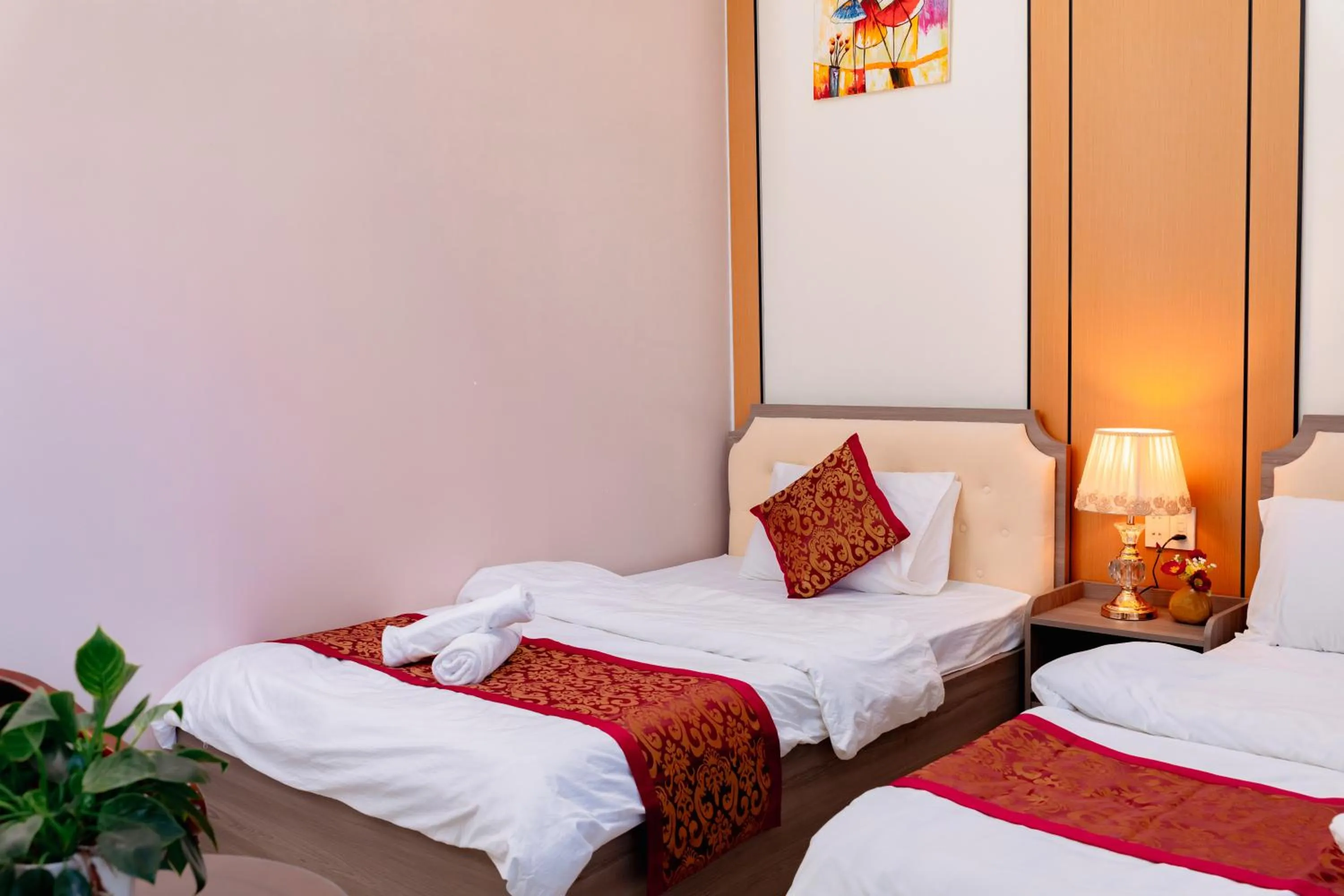 Bed in Hoang Long Hotel Da Lat City