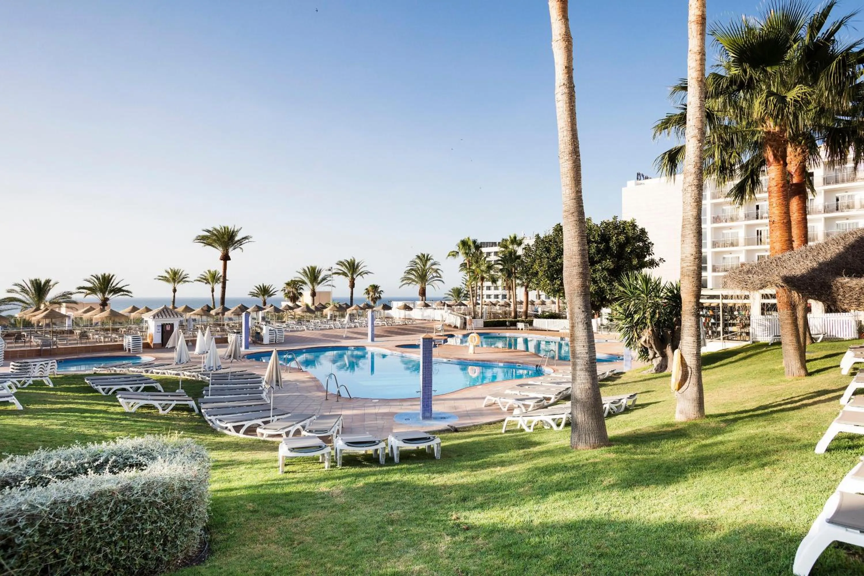 Swimming pool in Hotel Best Siroco