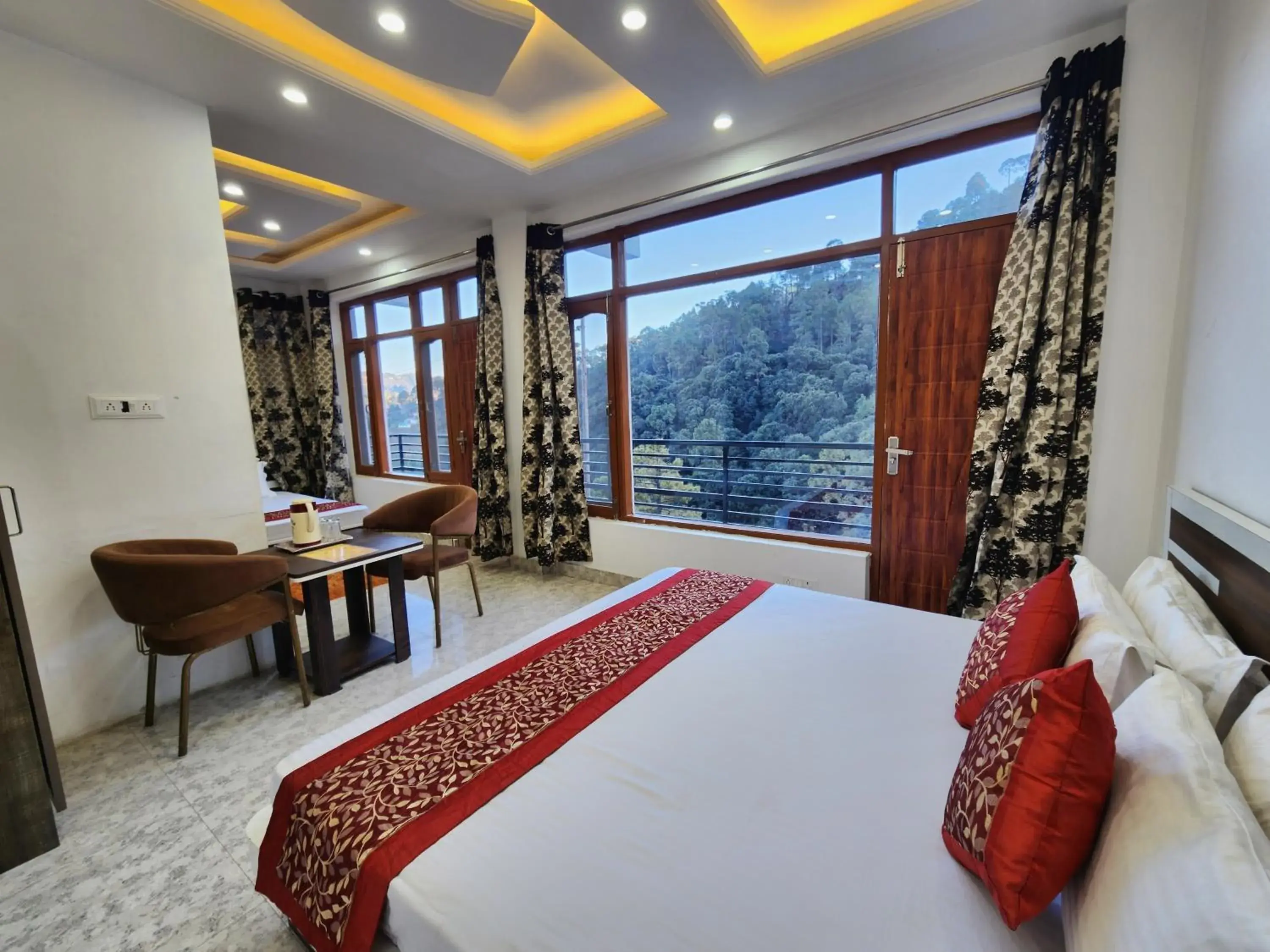 Family Room in Solitude Inn by Epic Hospitality Family Room in Solitude Inn by Epic Hospitality