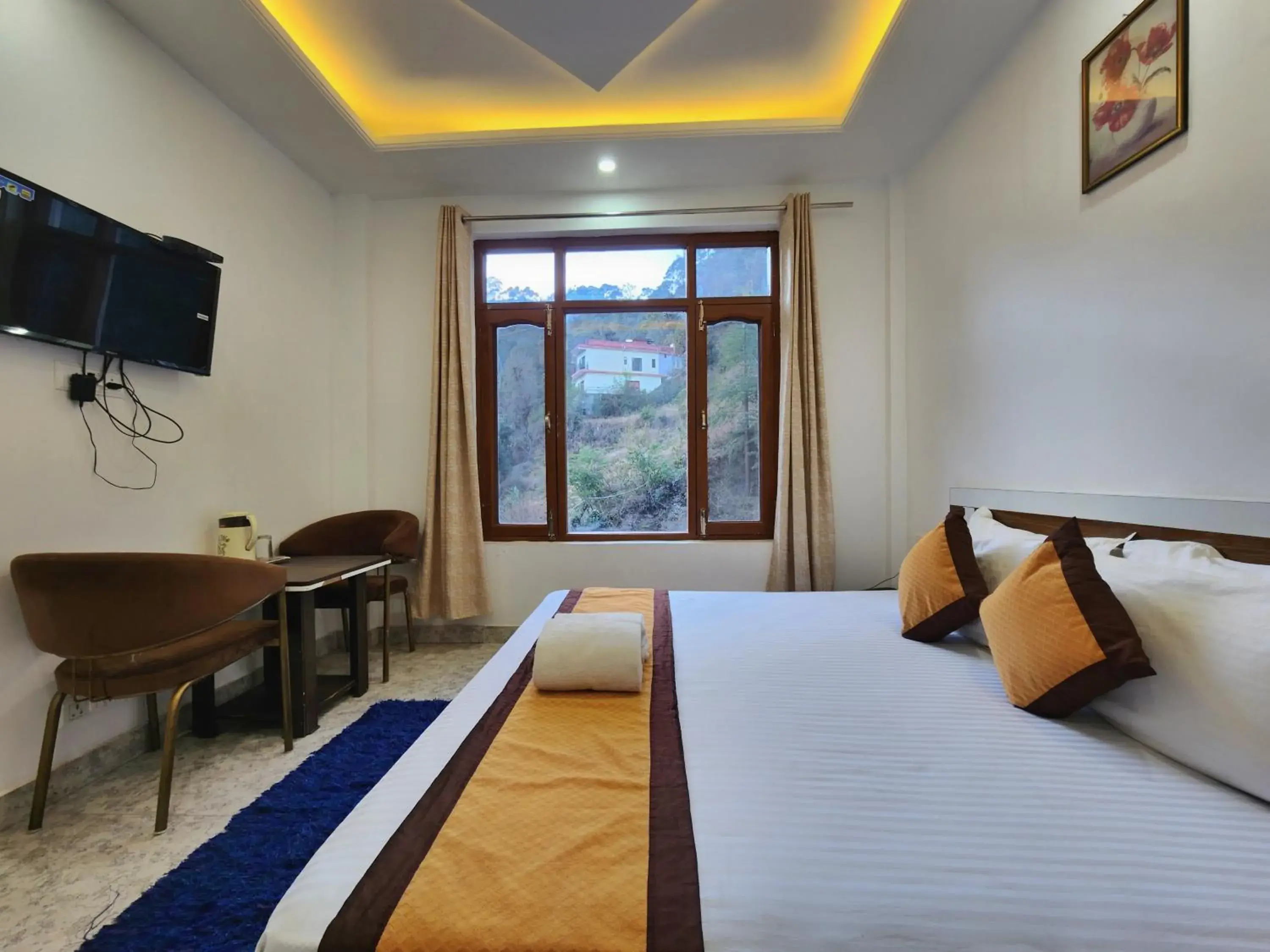 Deluxe Room in Solitude Inn by Epic Hospitality Deluxe Room in Solitude Inn by Epic Hospitality