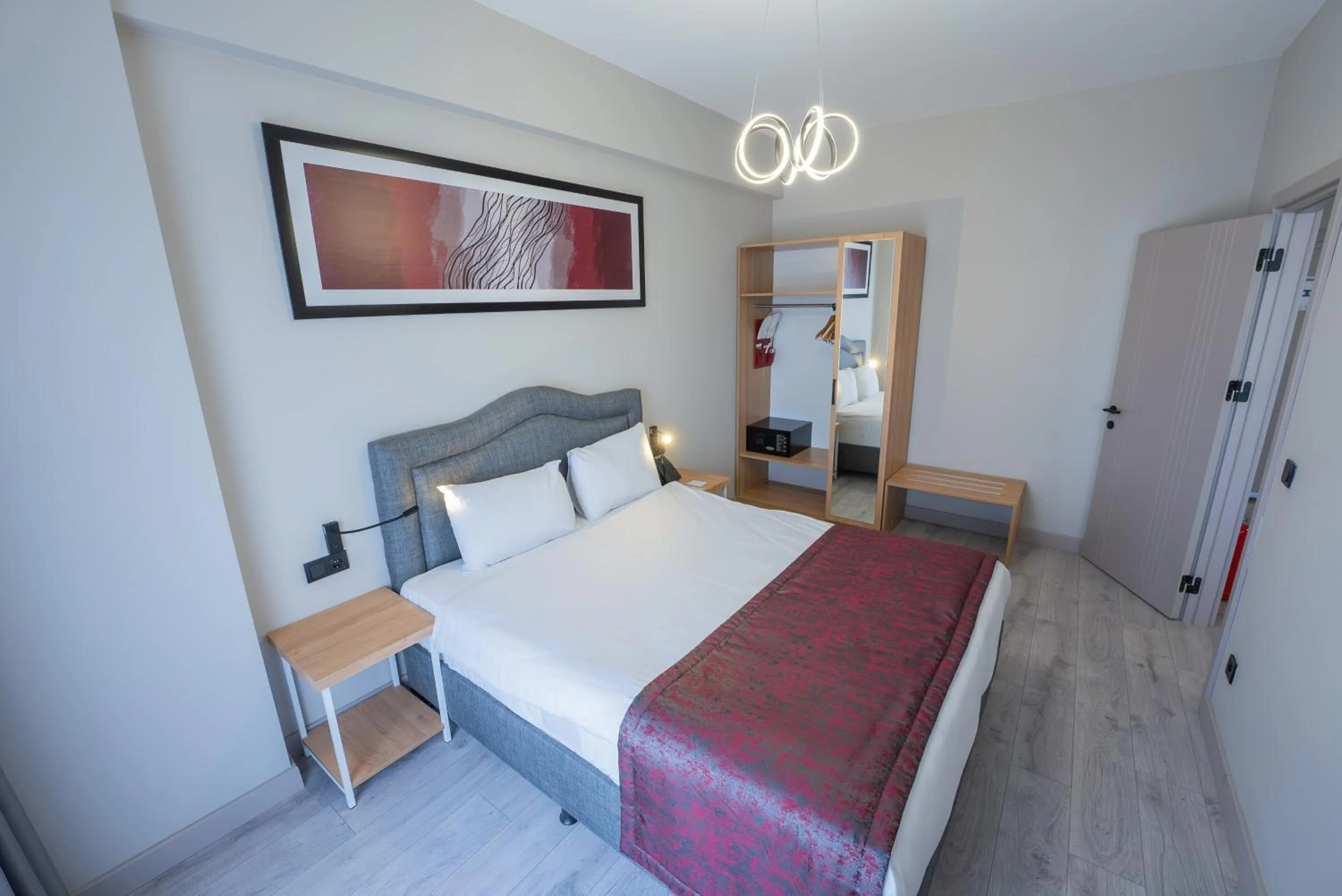 Photo of the whole room, Bed in Best Western Plus Hotel & Residences Istanbul