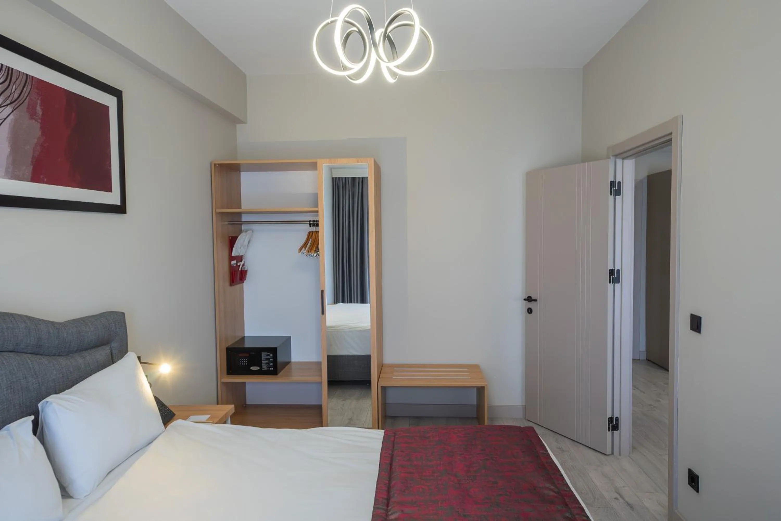 Photo of the whole room, Bed in Best Western Plus Hotel & Residences Istanbul