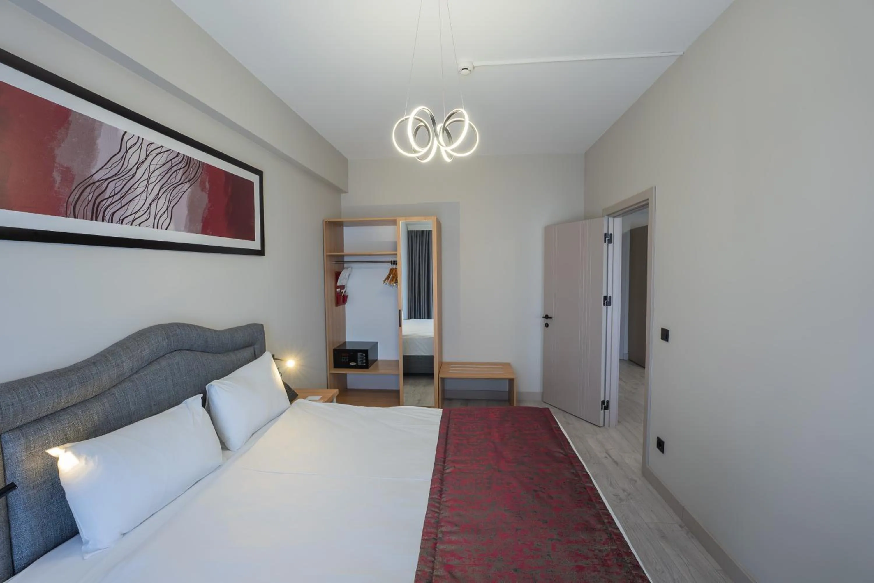 Photo of the whole room, Bed in Best Western Plus Hotel & Residences Istanbul