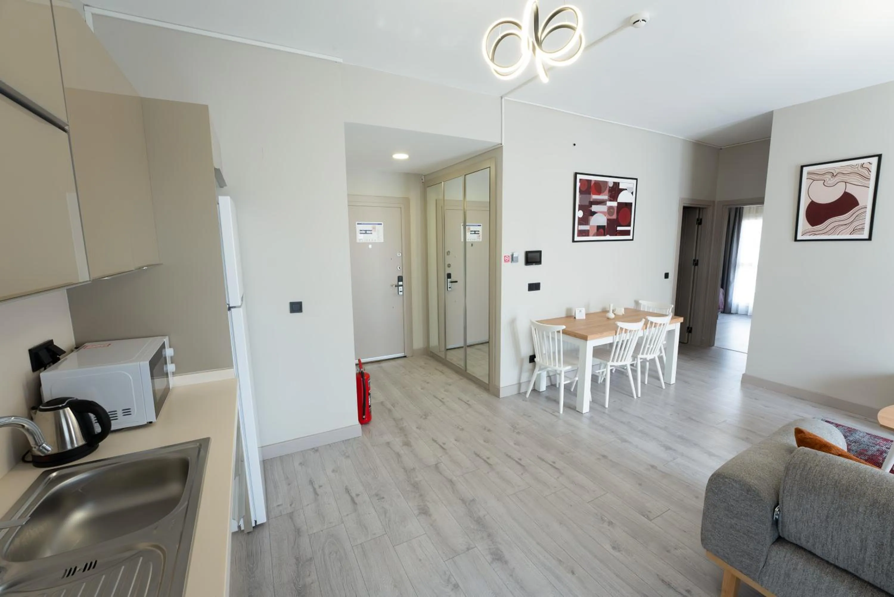 Photo of the whole room in Best Western Plus Hotel & Residences Istanbul