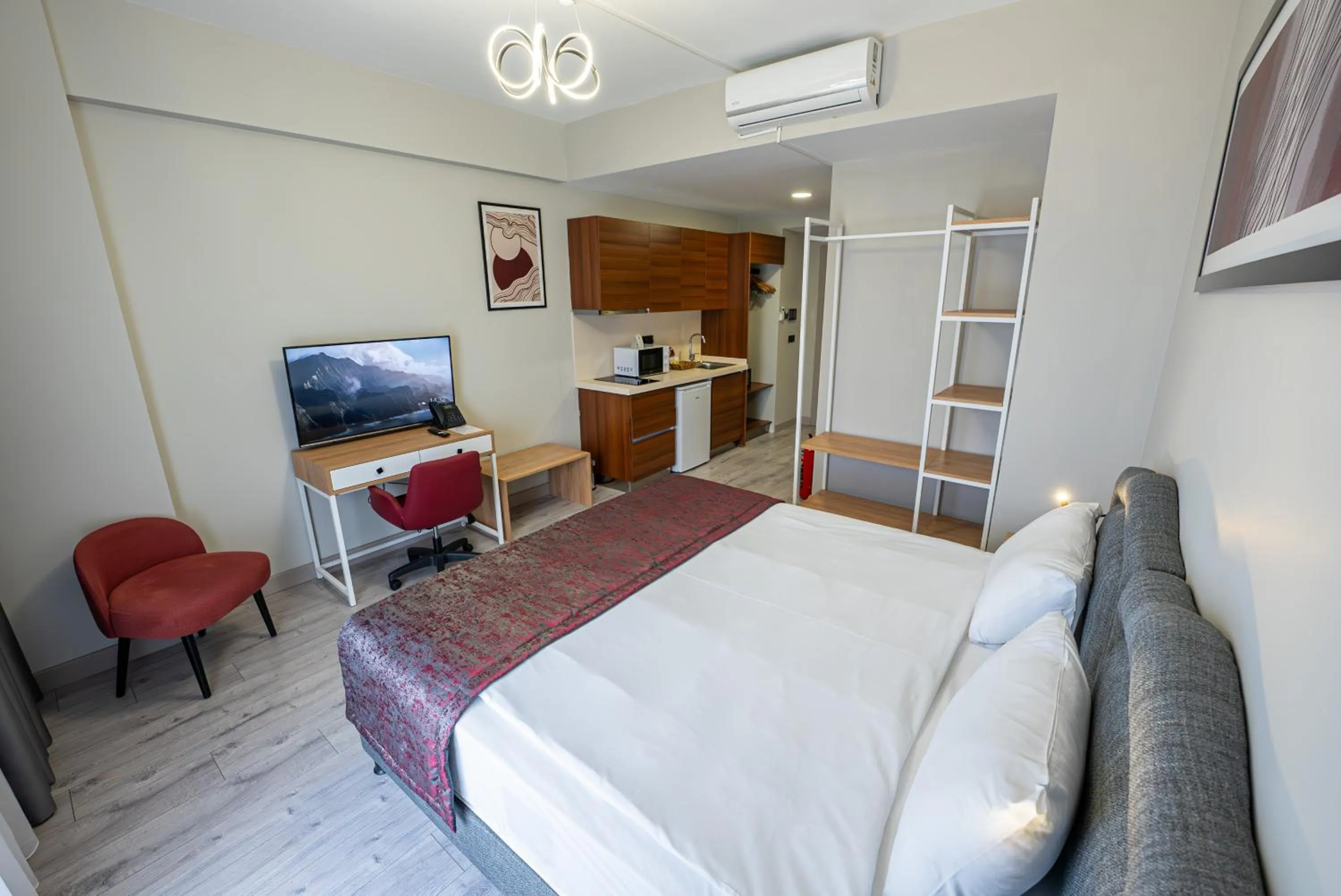 Photo of the whole room, Bed in Best Western Plus Hotel & Residences Istanbul