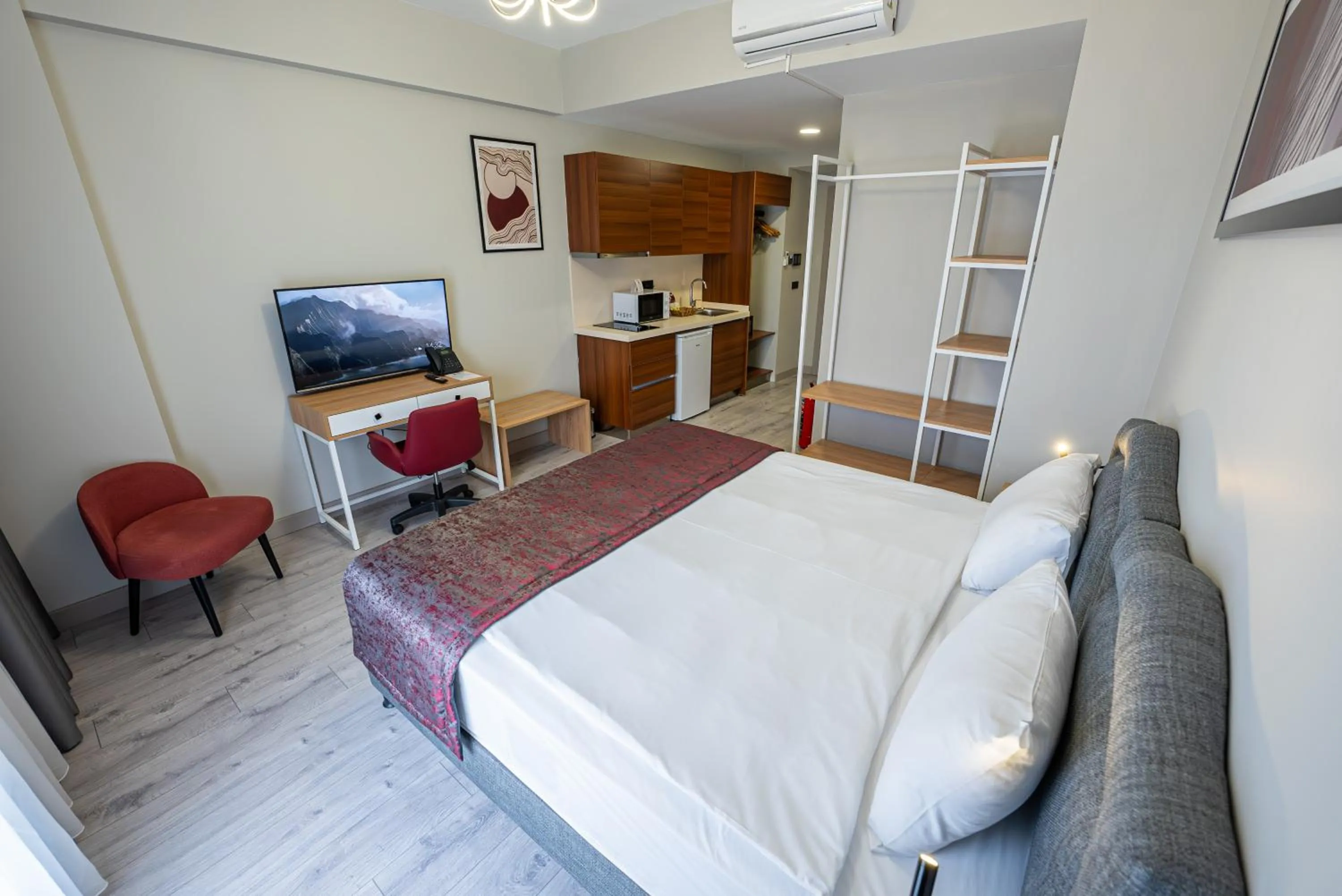 Photo of the whole room, Bed in Best Western Plus Hotel & Residences Istanbul