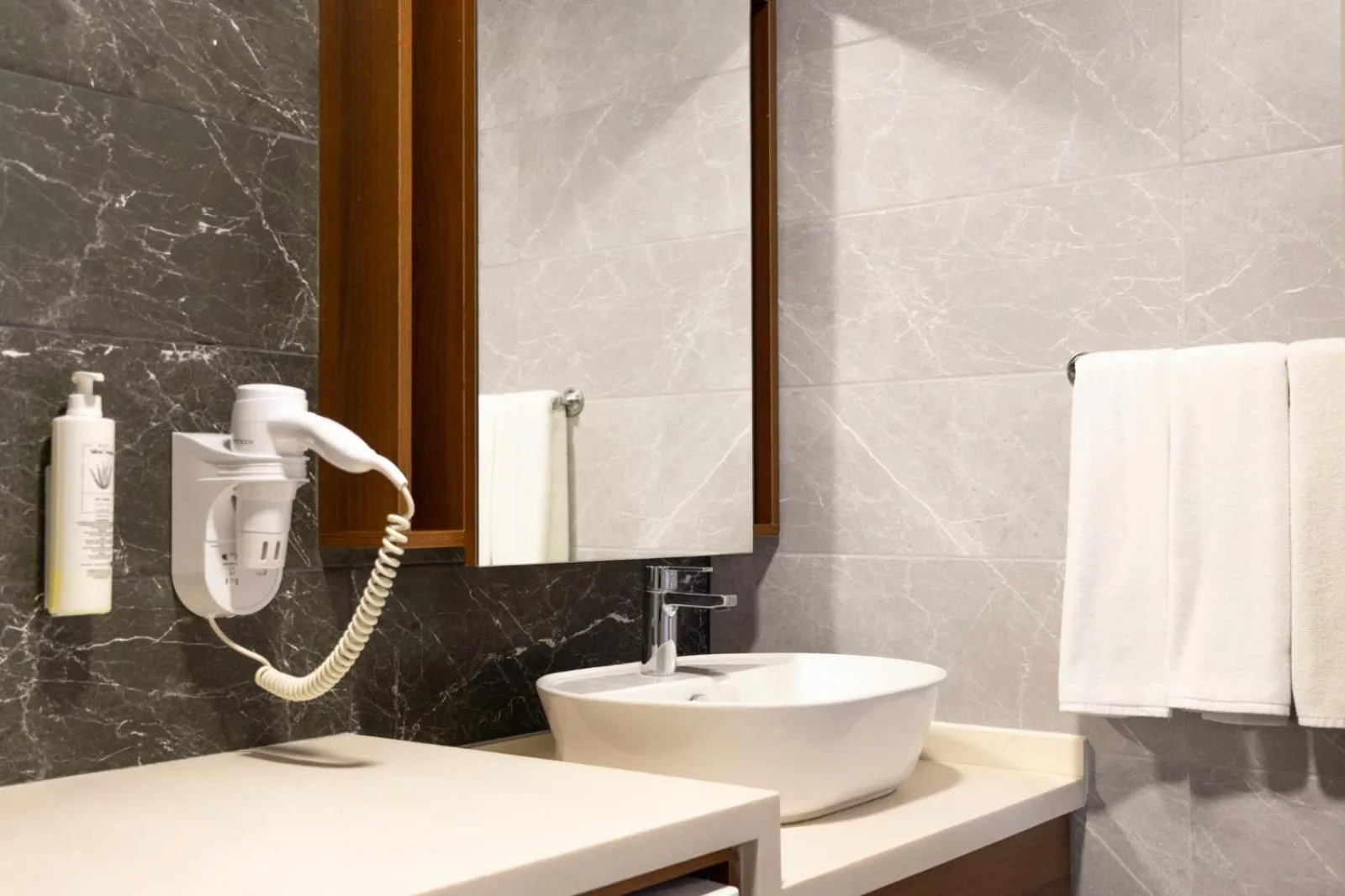 Photo of the whole room in Best Western Plus Hotel & Residences Istanbul