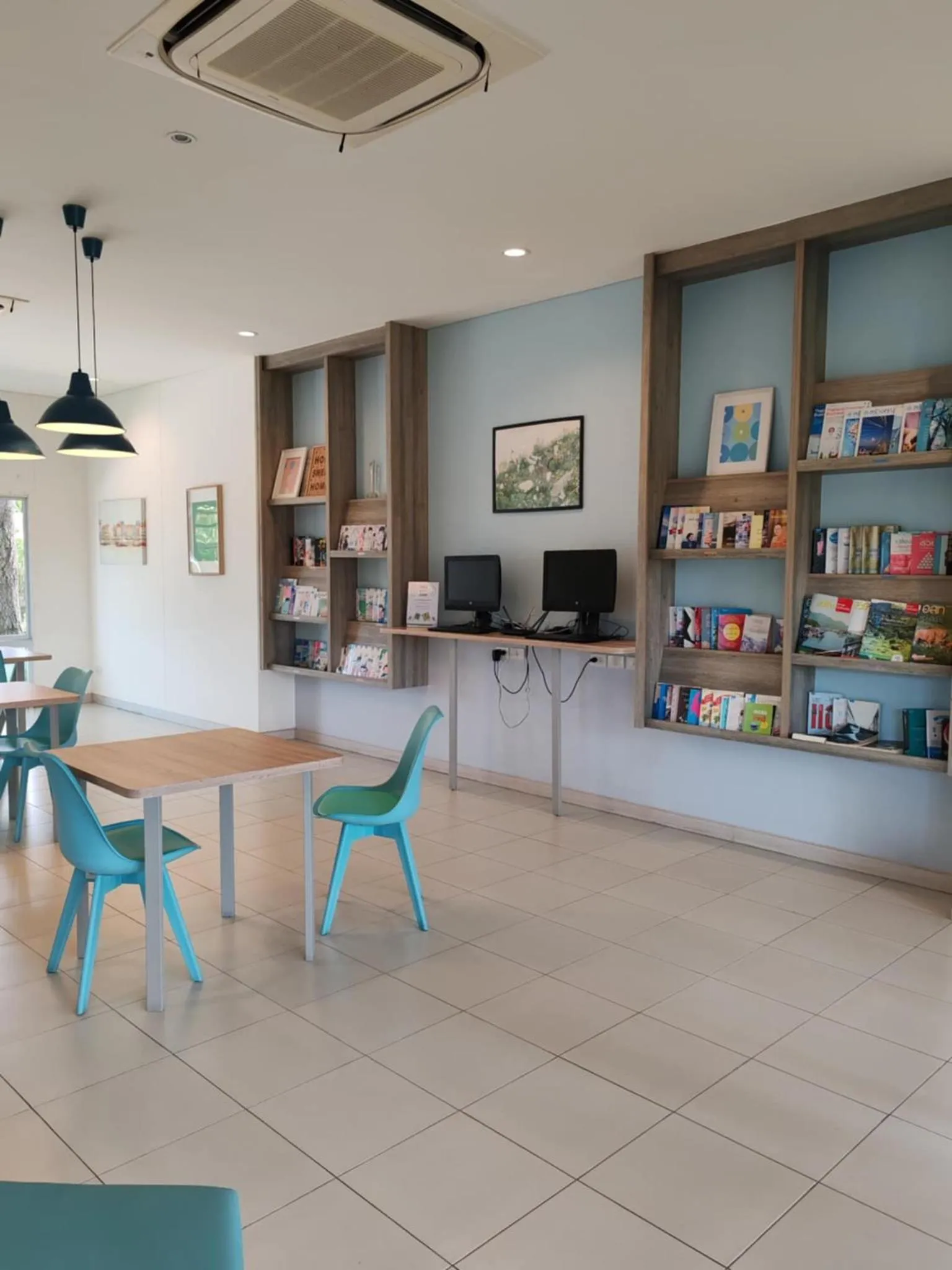 Communal lounge/ TV room in Lumpini Seaview Cha-am Sabai Sabai