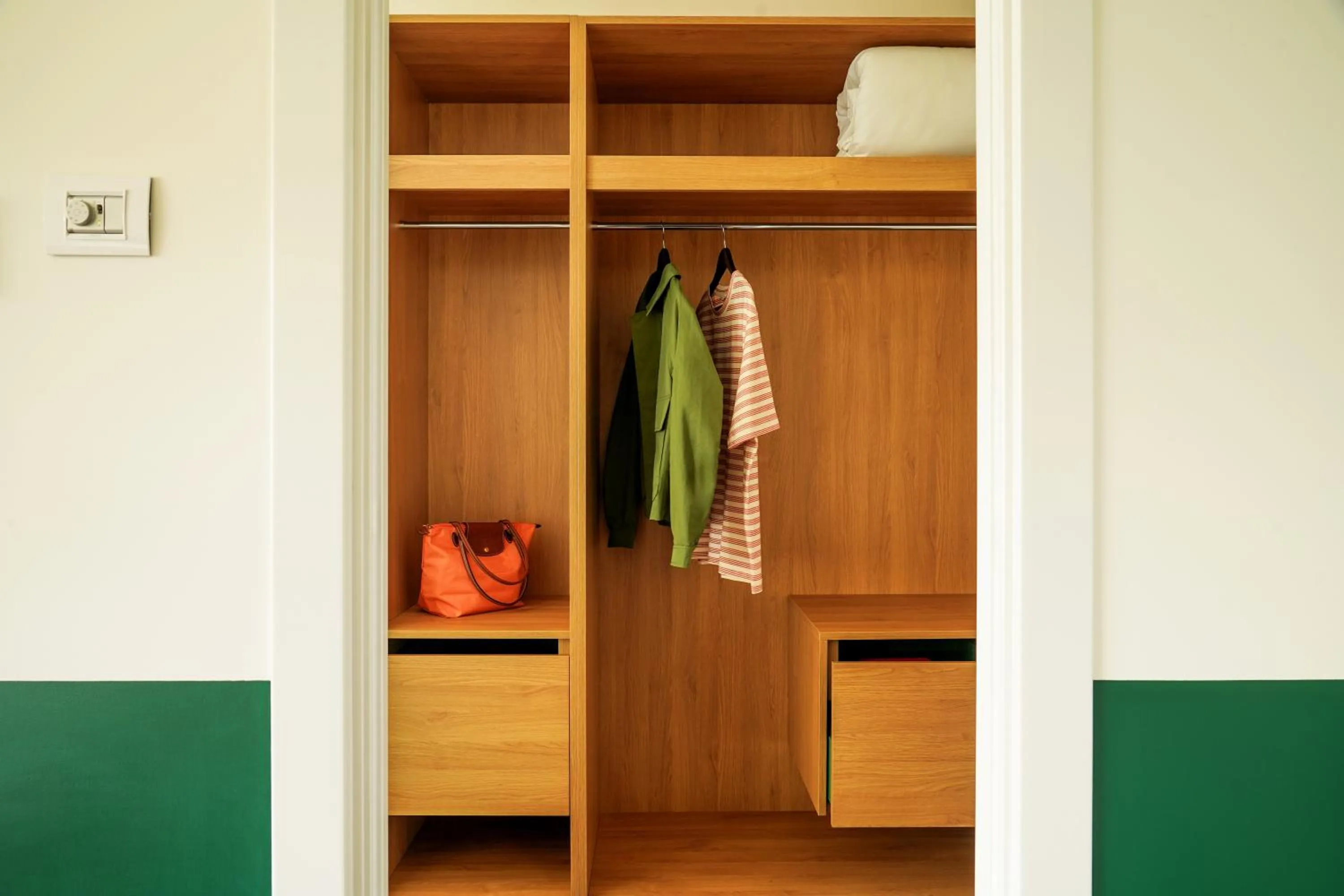 wardrobe in Numa Milan Sempione