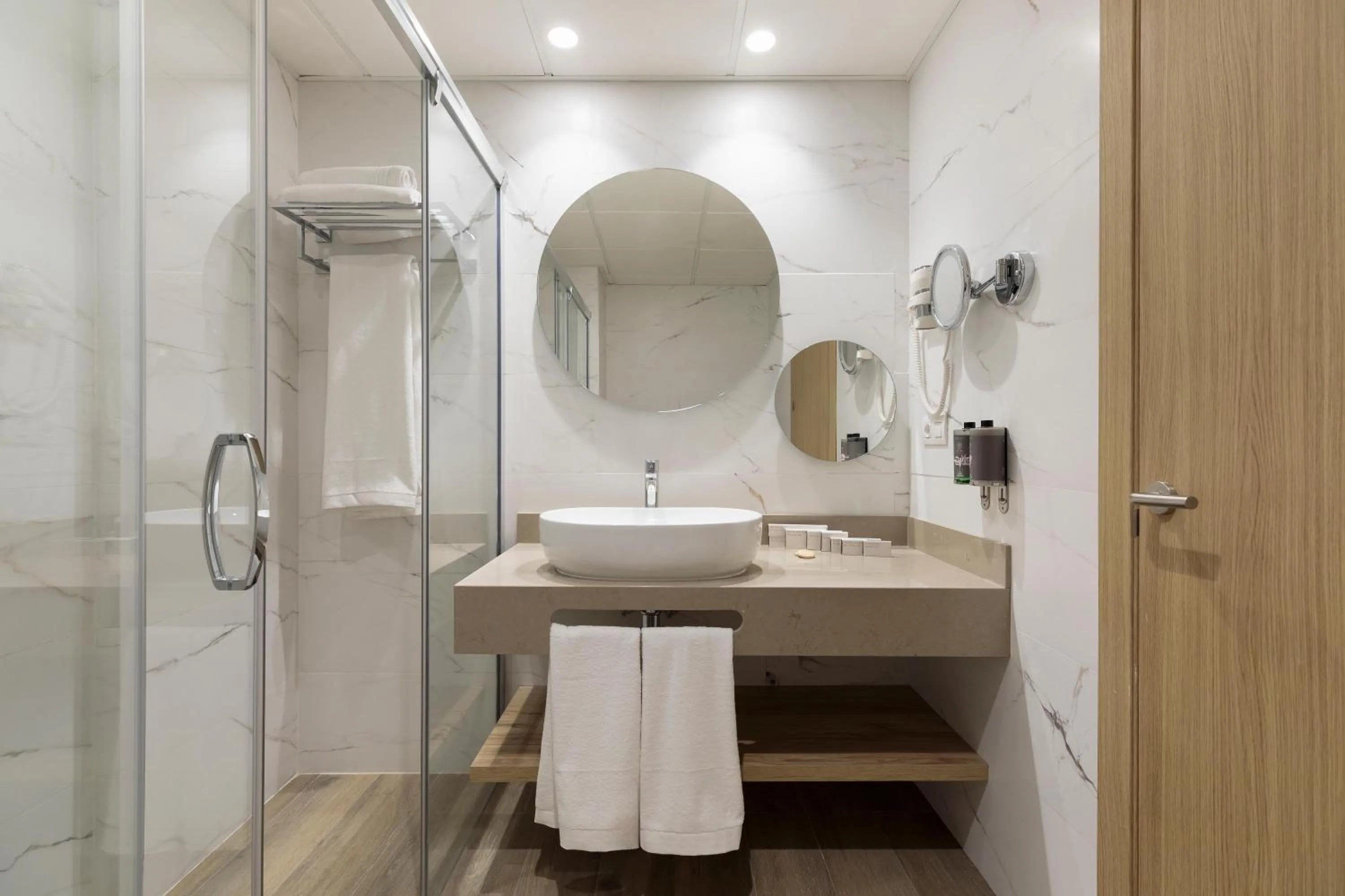 Bathroom in Hotel Best Triton