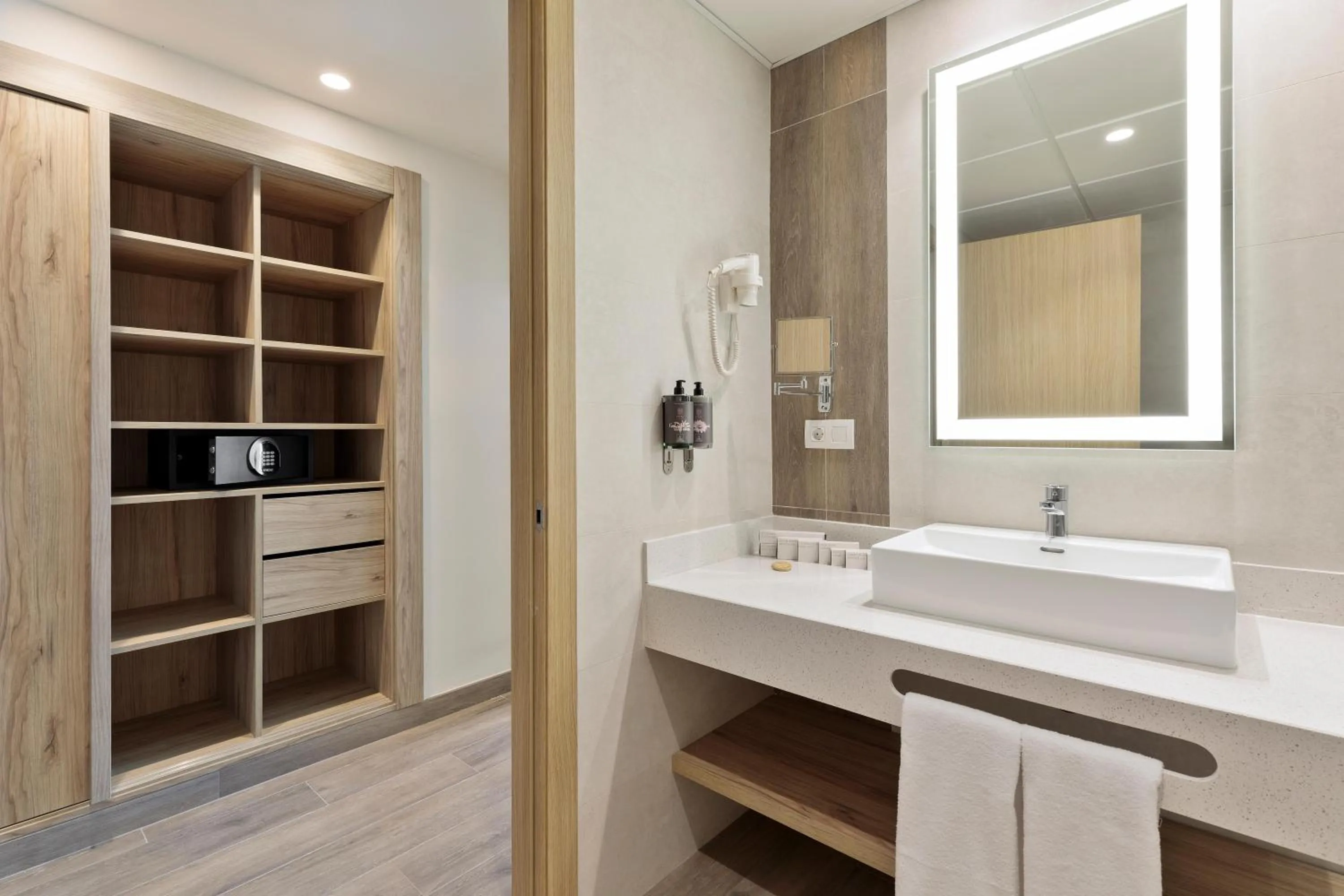 Bathroom in Hotel Best Triton