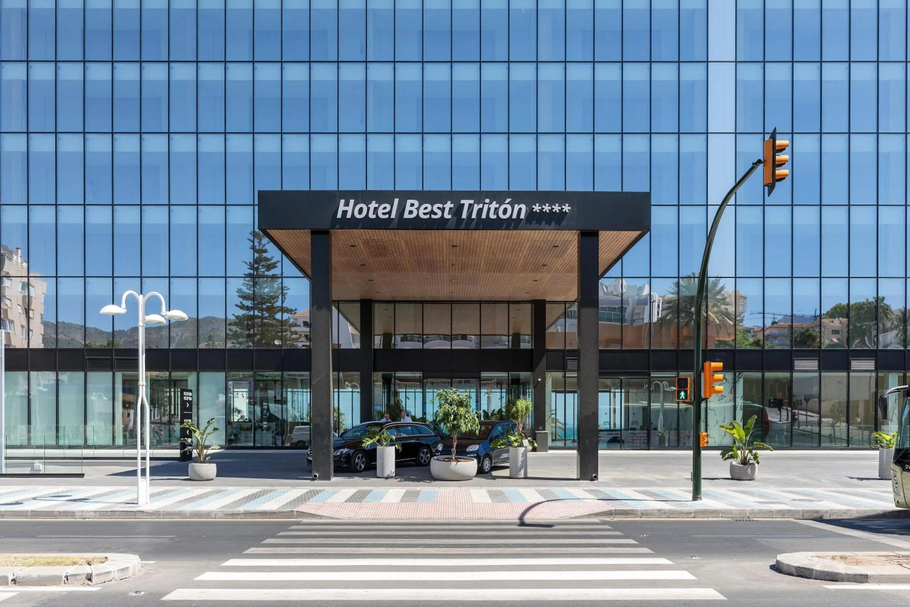 Property building in Hotel Best Triton