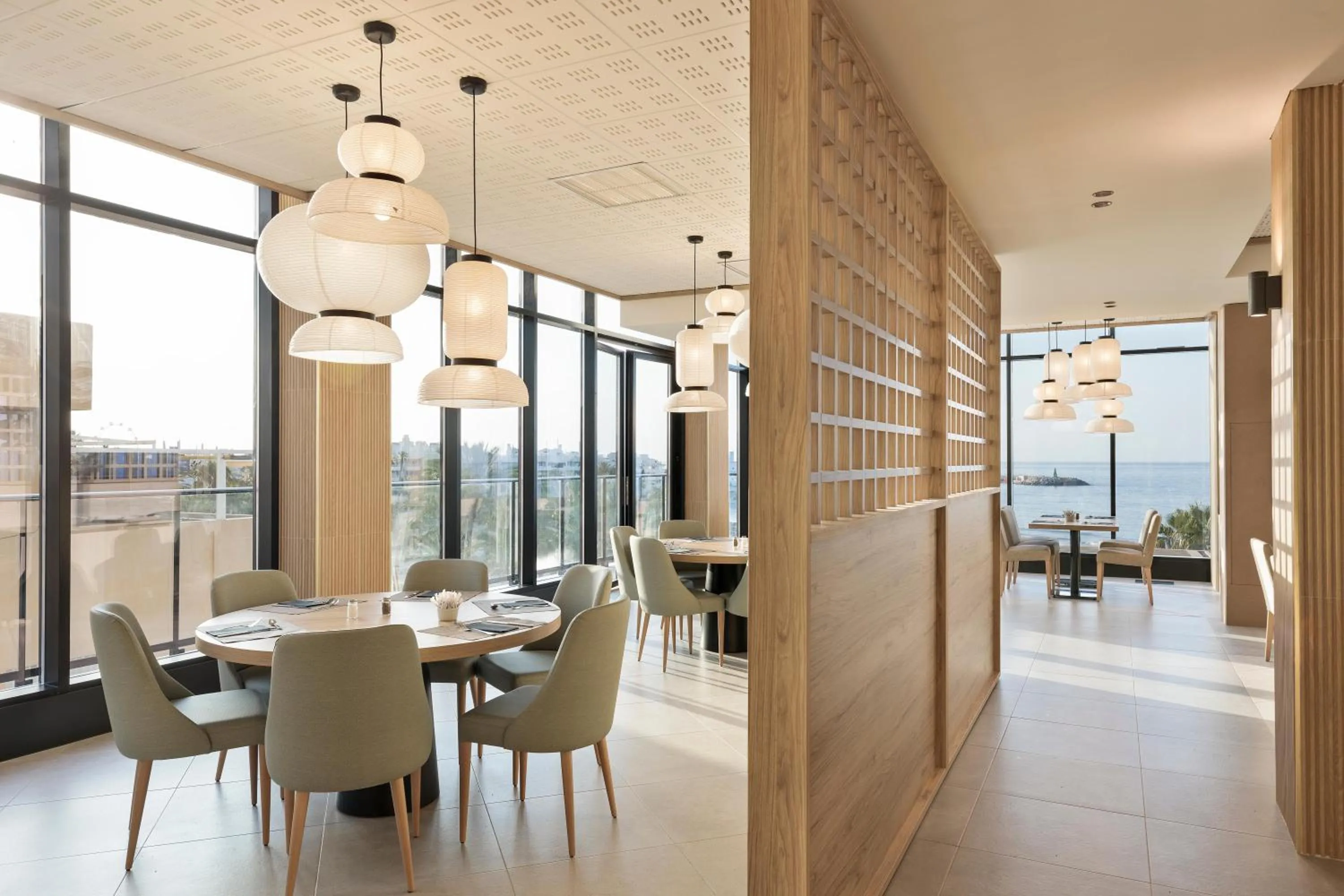 Restaurant/places to eat in Hotel Best Triton