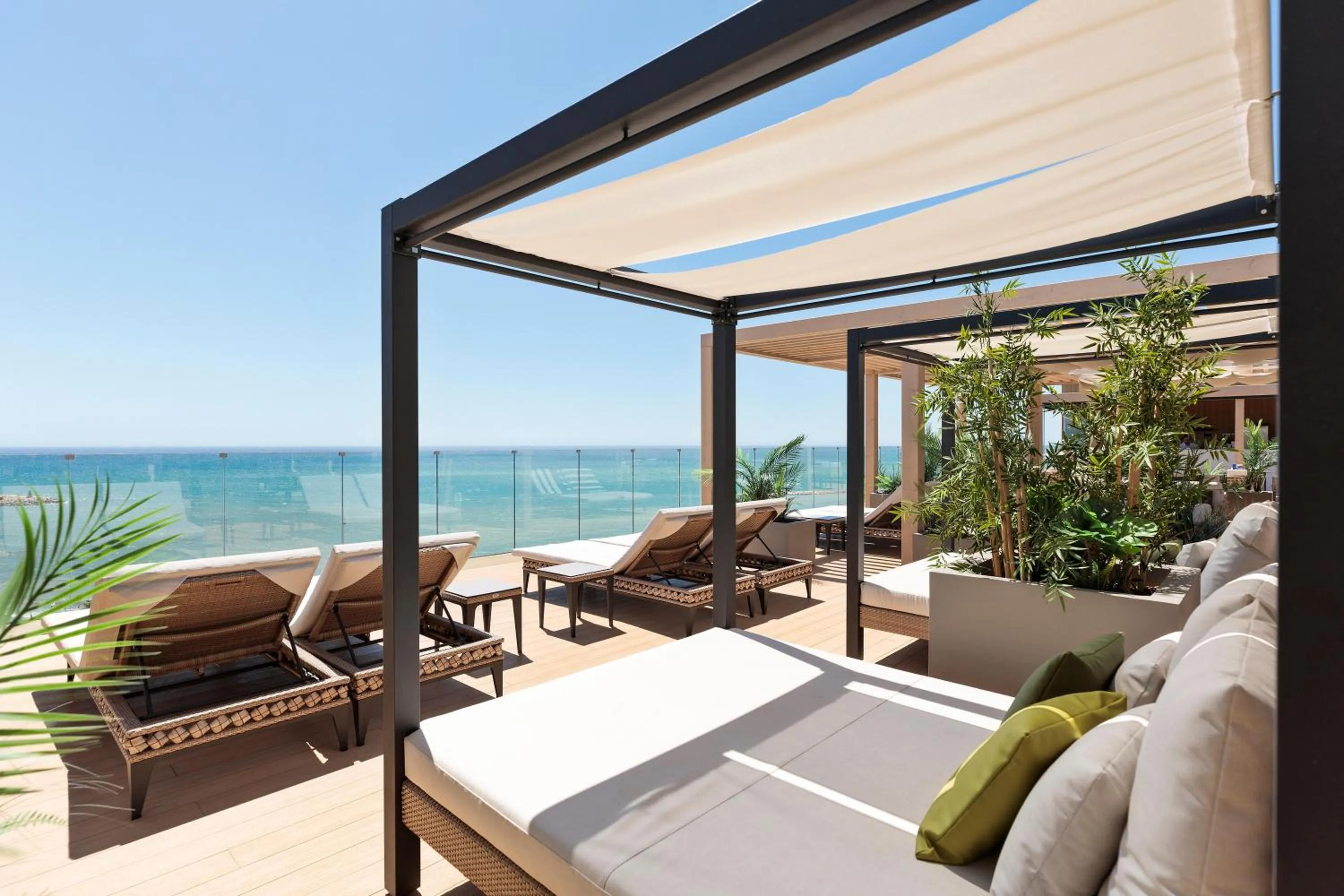 Lounge or bar in Hotel Best Triton