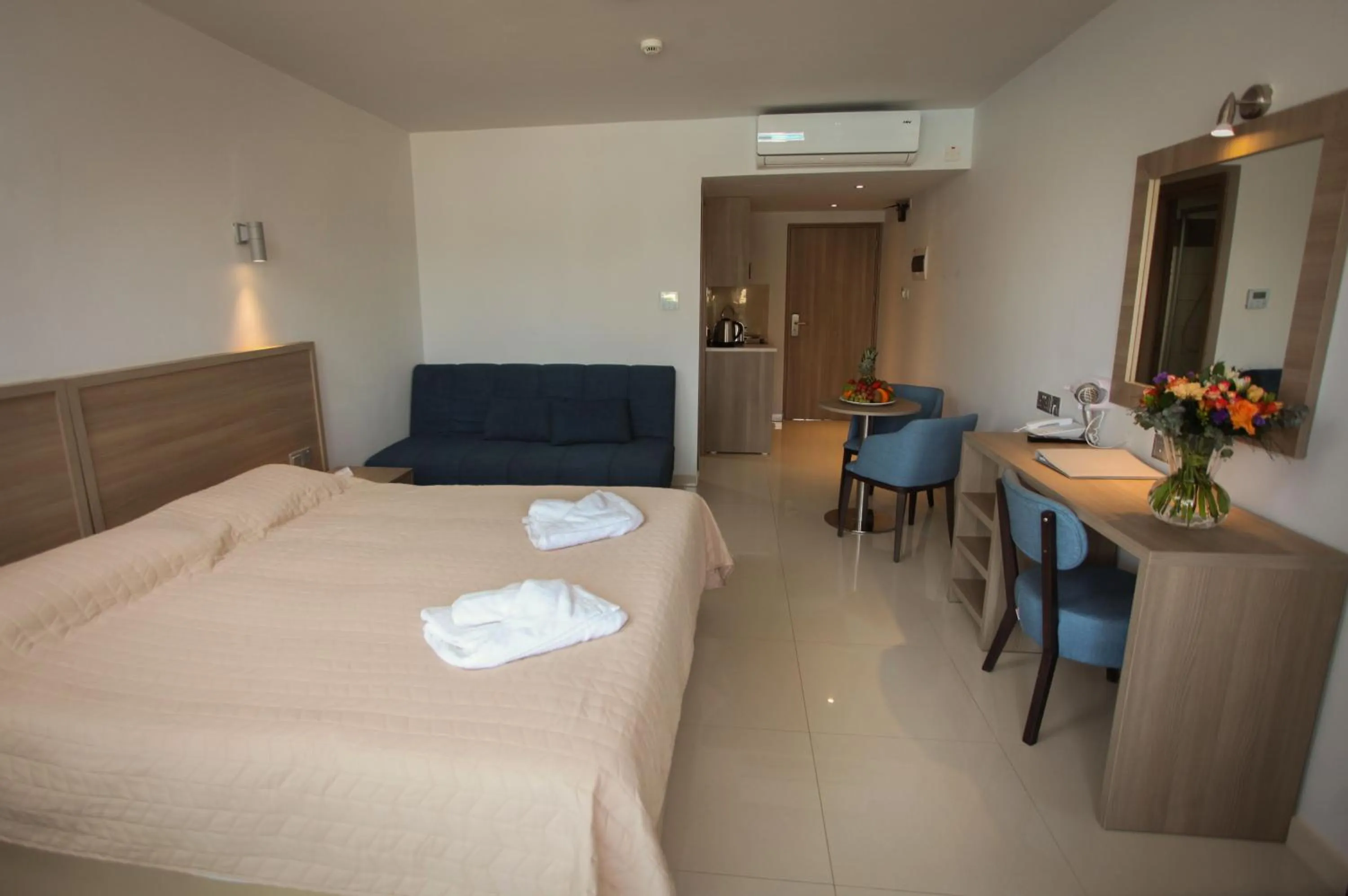 Bedroom, Bed in Bellini Hotel