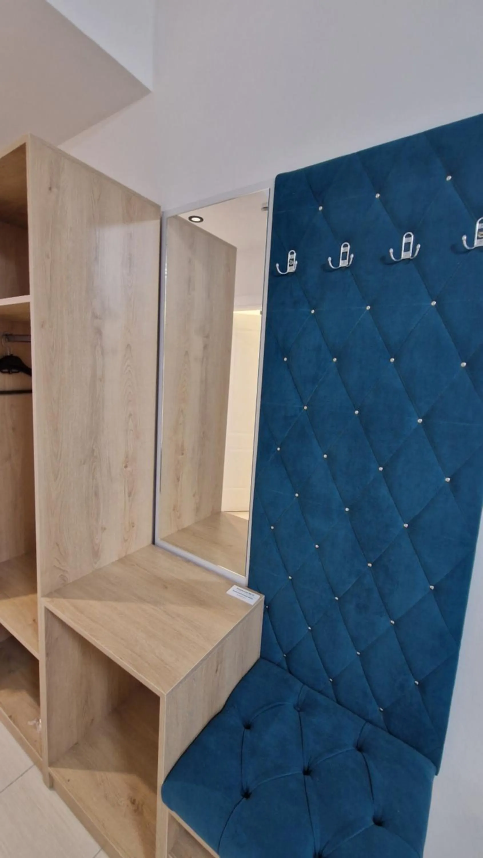 wardrobe in Frekel Hotel