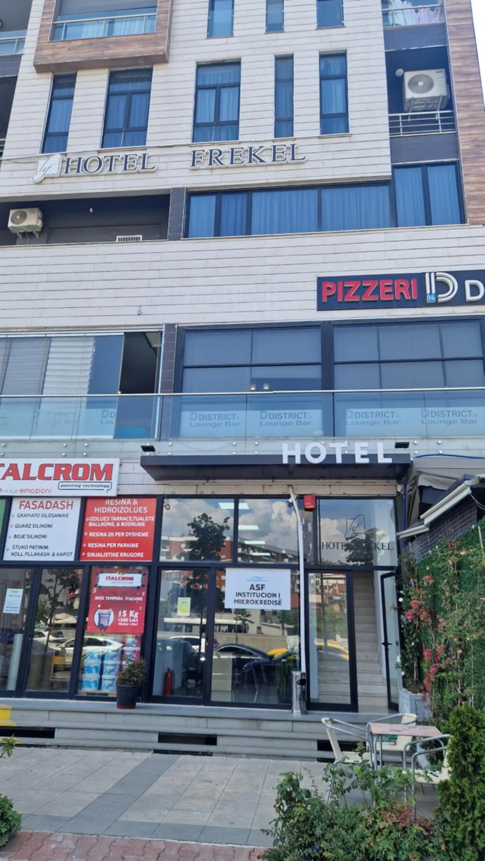 Property building in Frekel Hotel