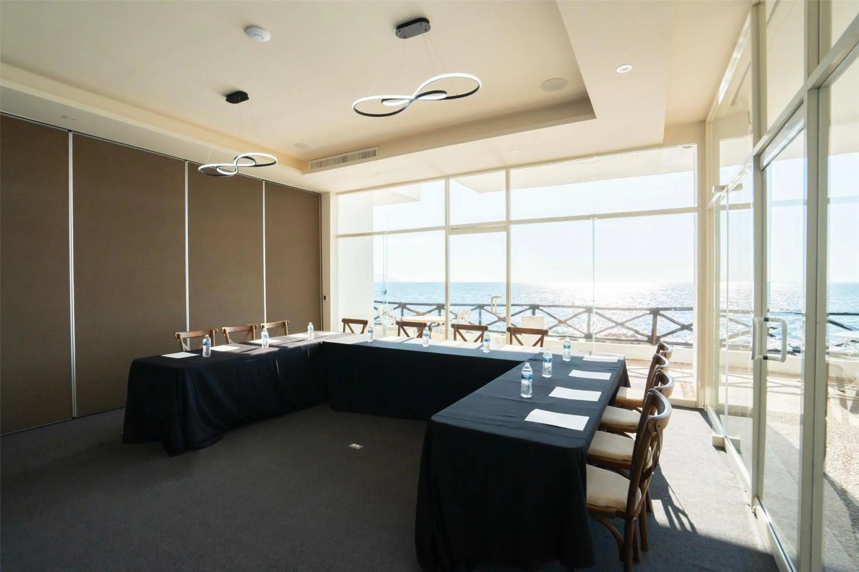 Meeting/conference room in Costa Sur Resort, Classico Collection by Sonesta