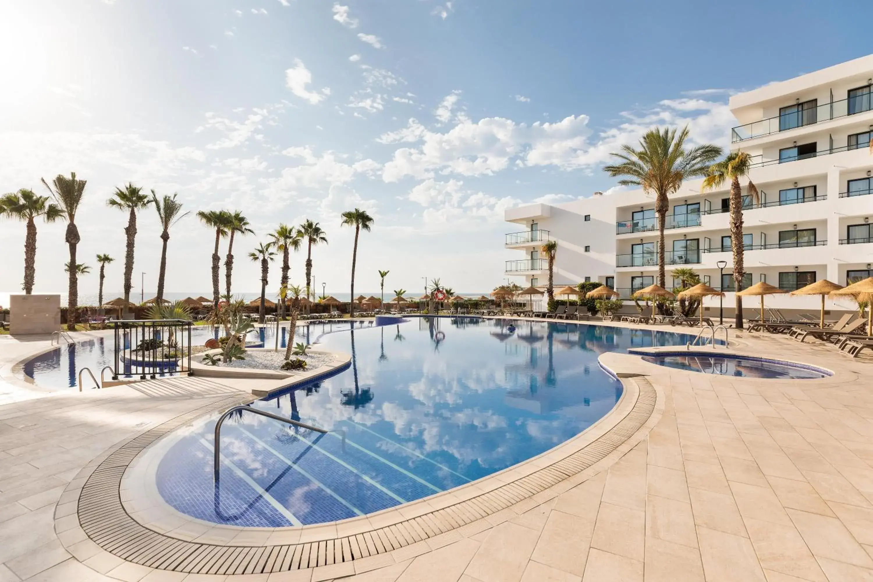 Swimming pool in Hotel Best Oasis Tropical Swimming pool in Hotel Best Oasis Tropical