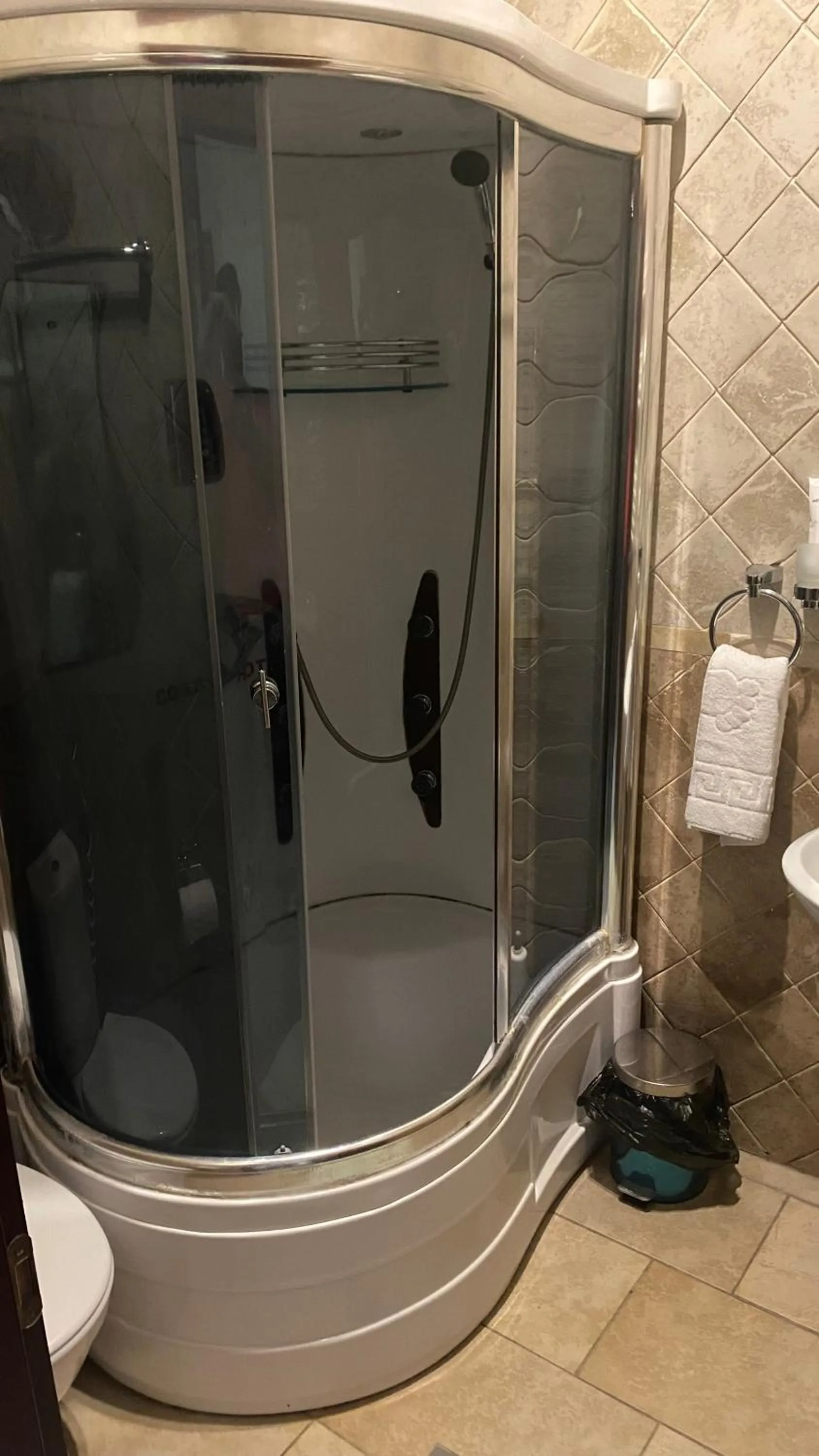 Shower in Hotel Old Rustaveli