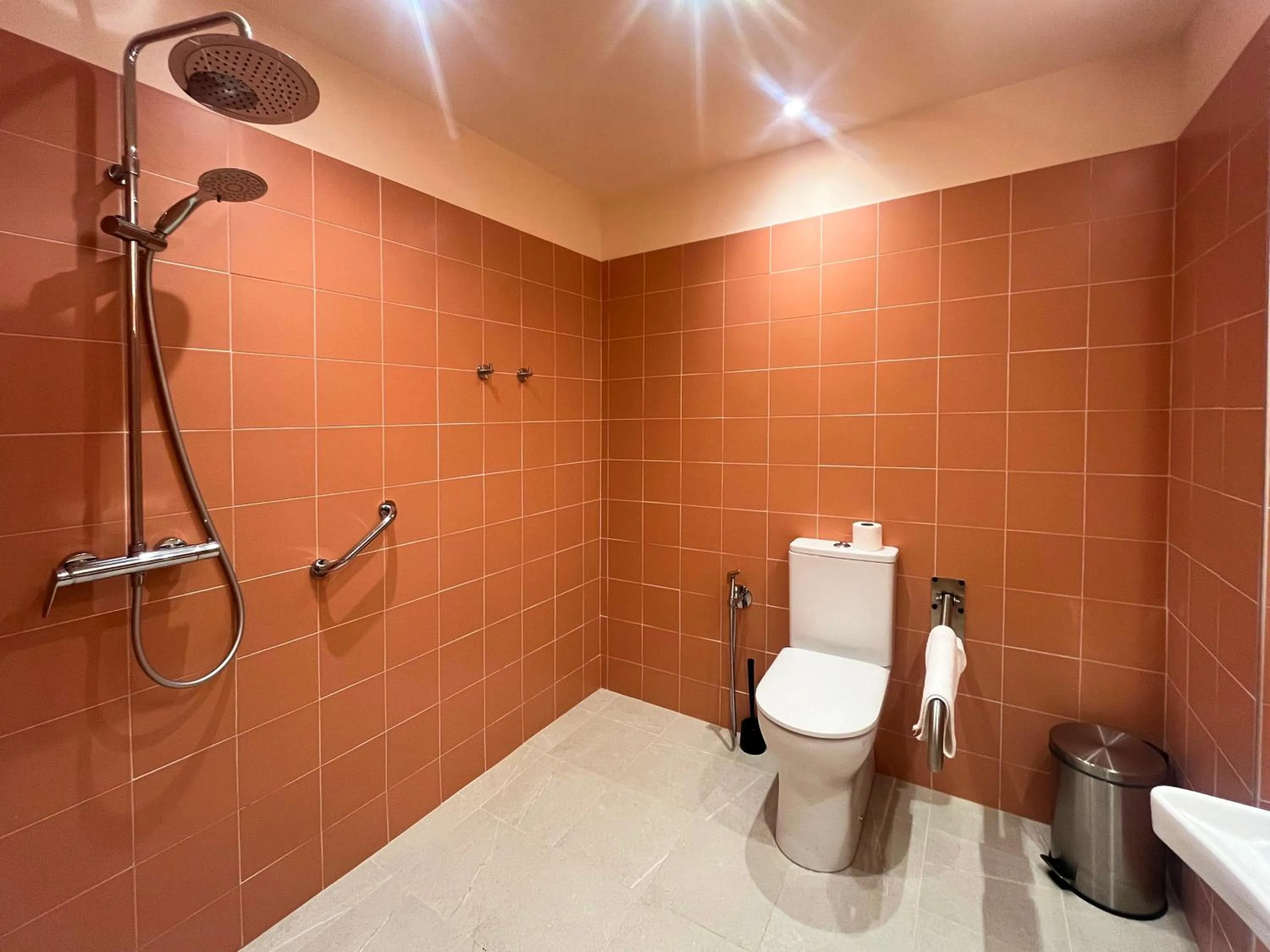 Bathroom in La marina sunset 3000