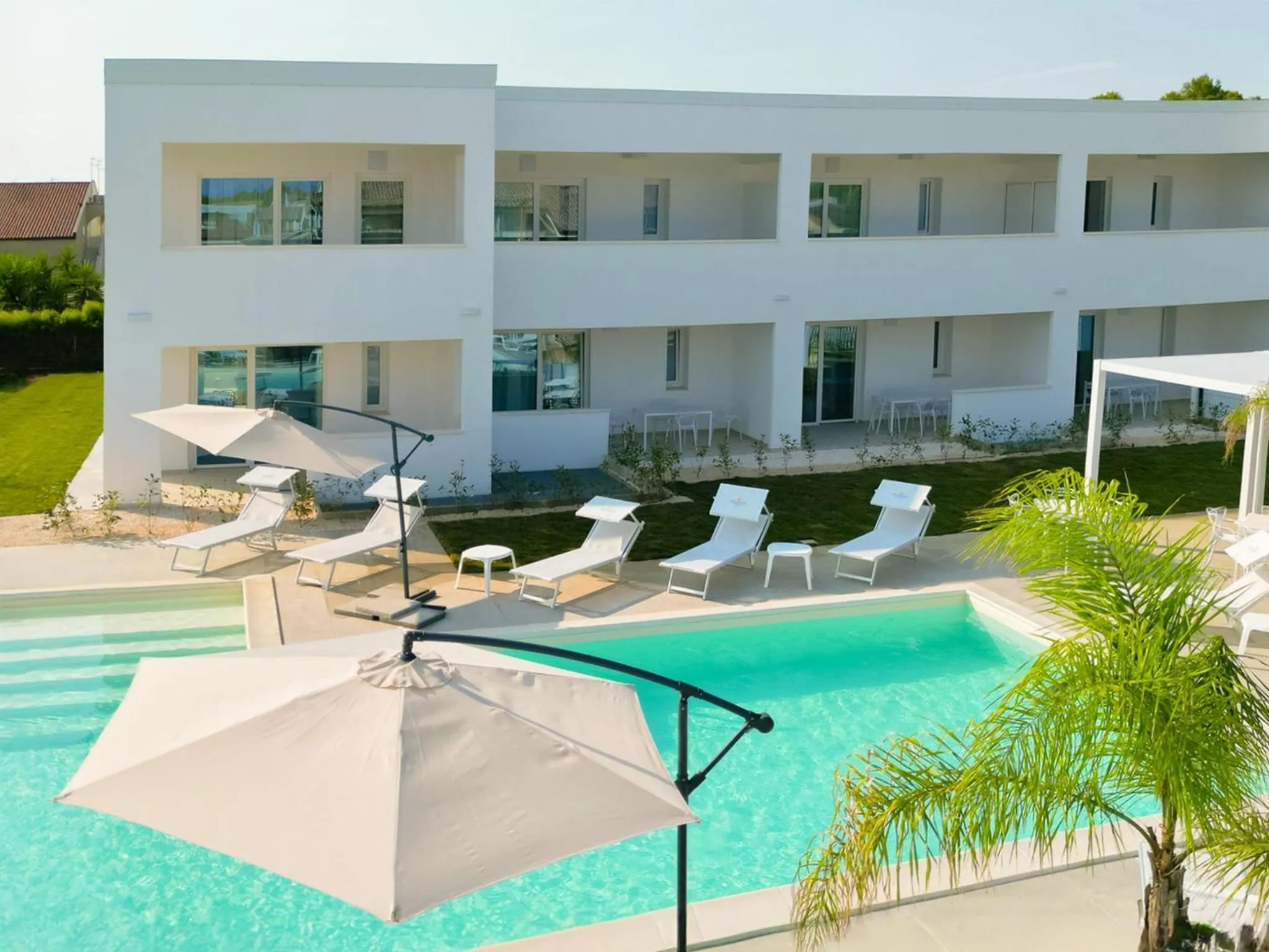 SUNSHINE LUXURY APARTMENTS - Private Pool and Beach - Policoro Lido
