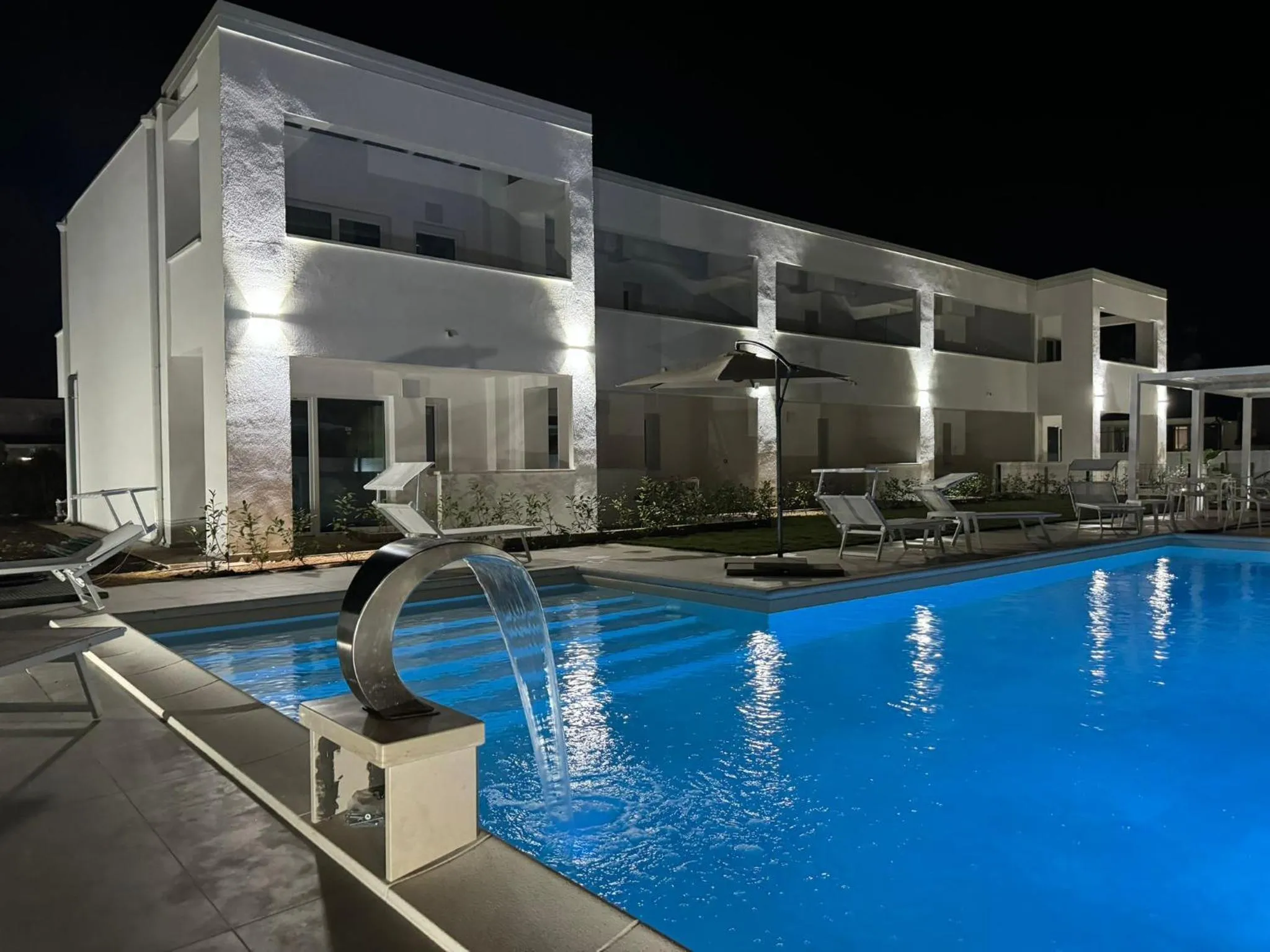 SUNSHINE LUXURY APARTMENTS - Private Pool and Beach - Policoro Lido