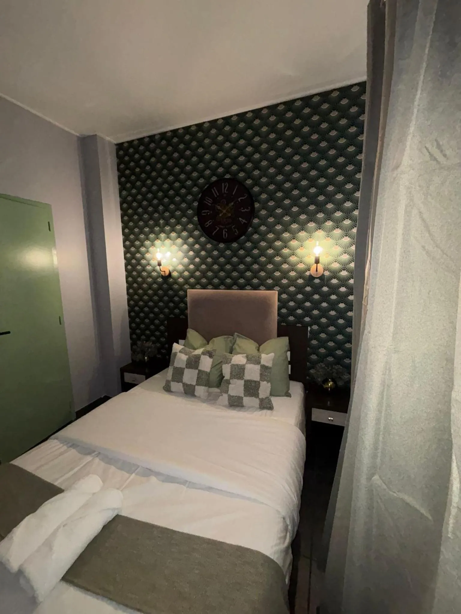 Bed in Hôtel Astrid