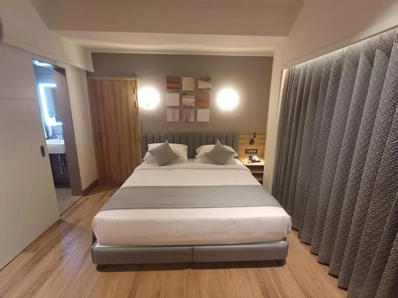 Bed in Hotel Raai Hosur