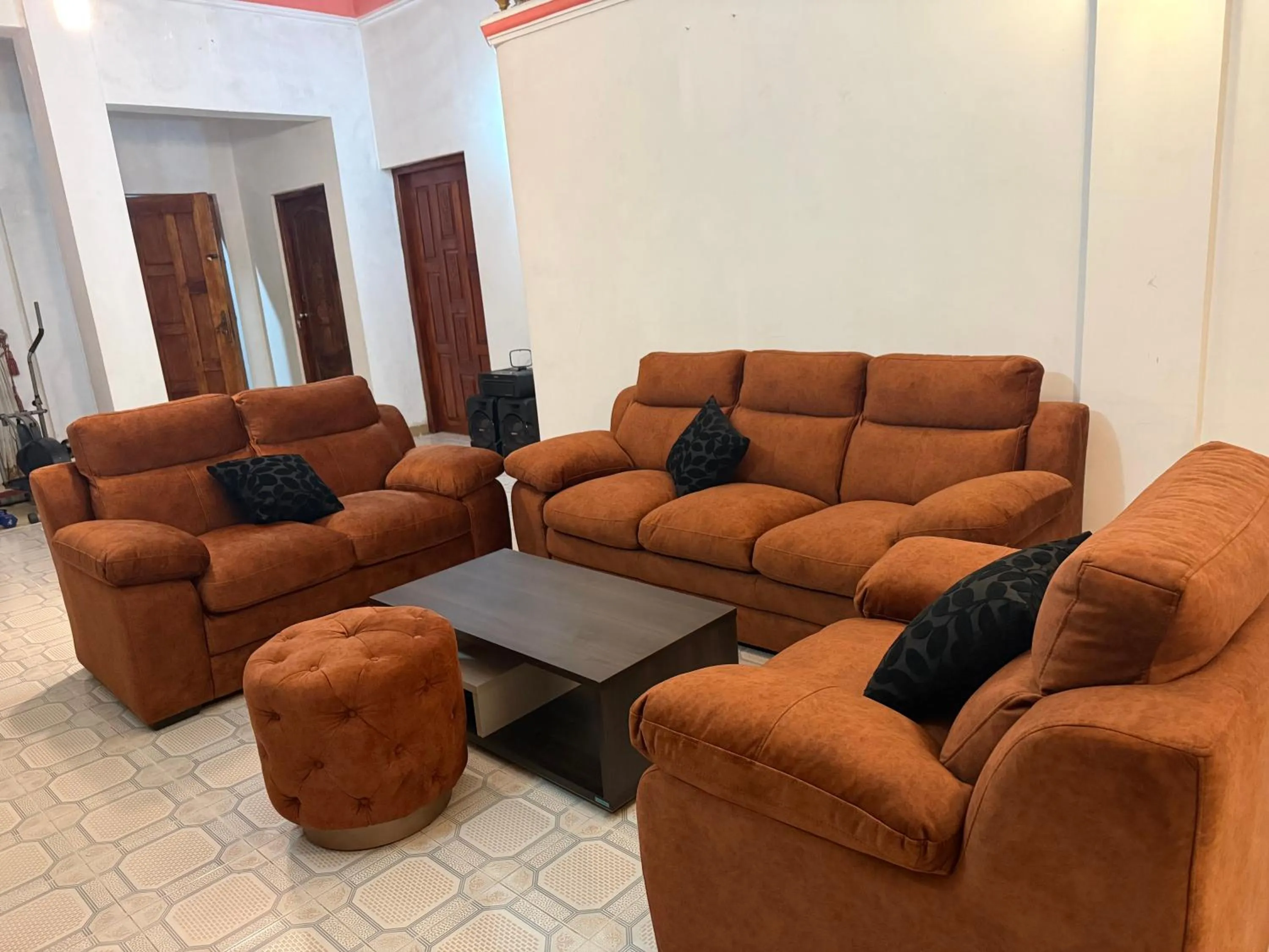 Roshan Guest House