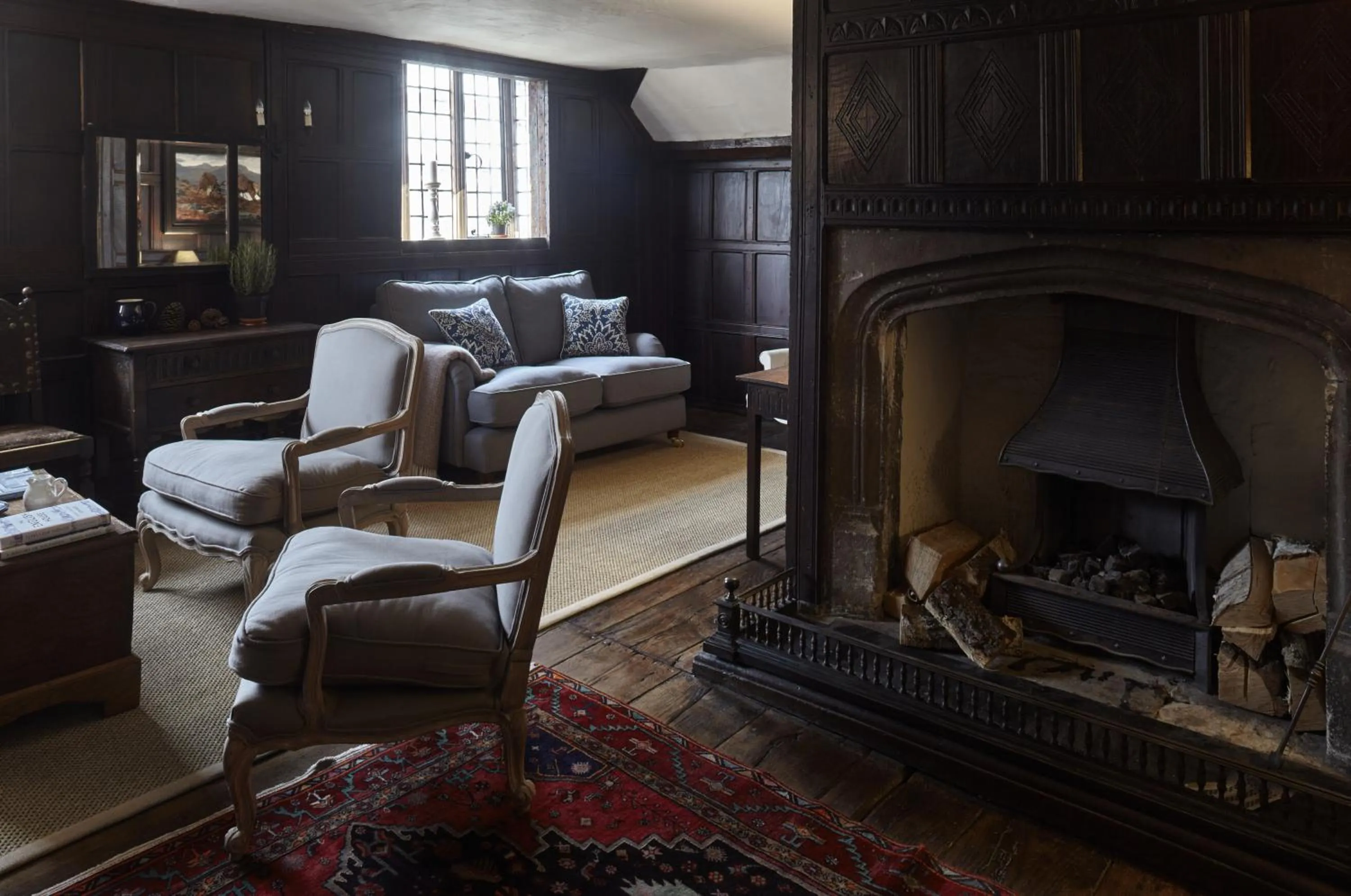 Living room in Sign of the Angel