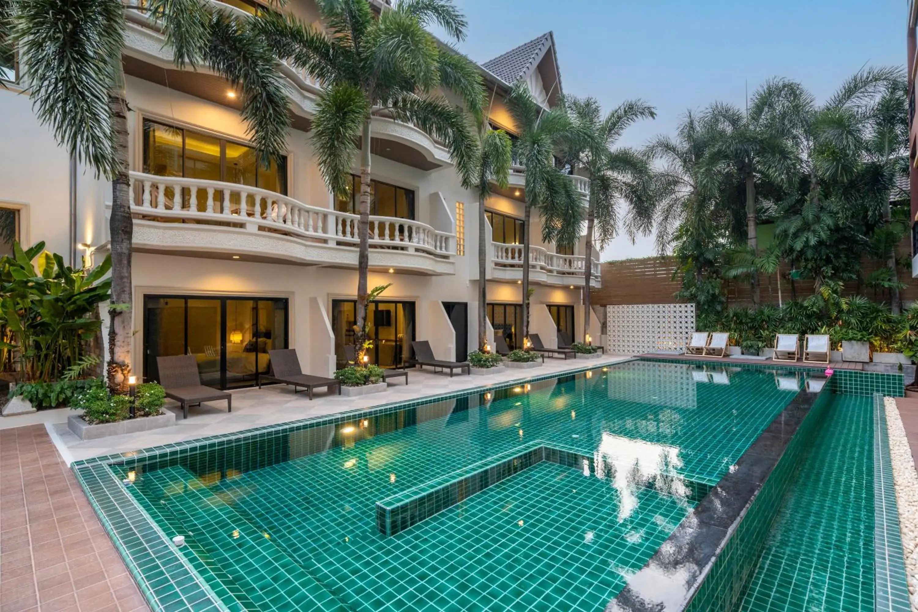 Property building in Buasri Boutique Patong Property building in Buasri Boutique Patong