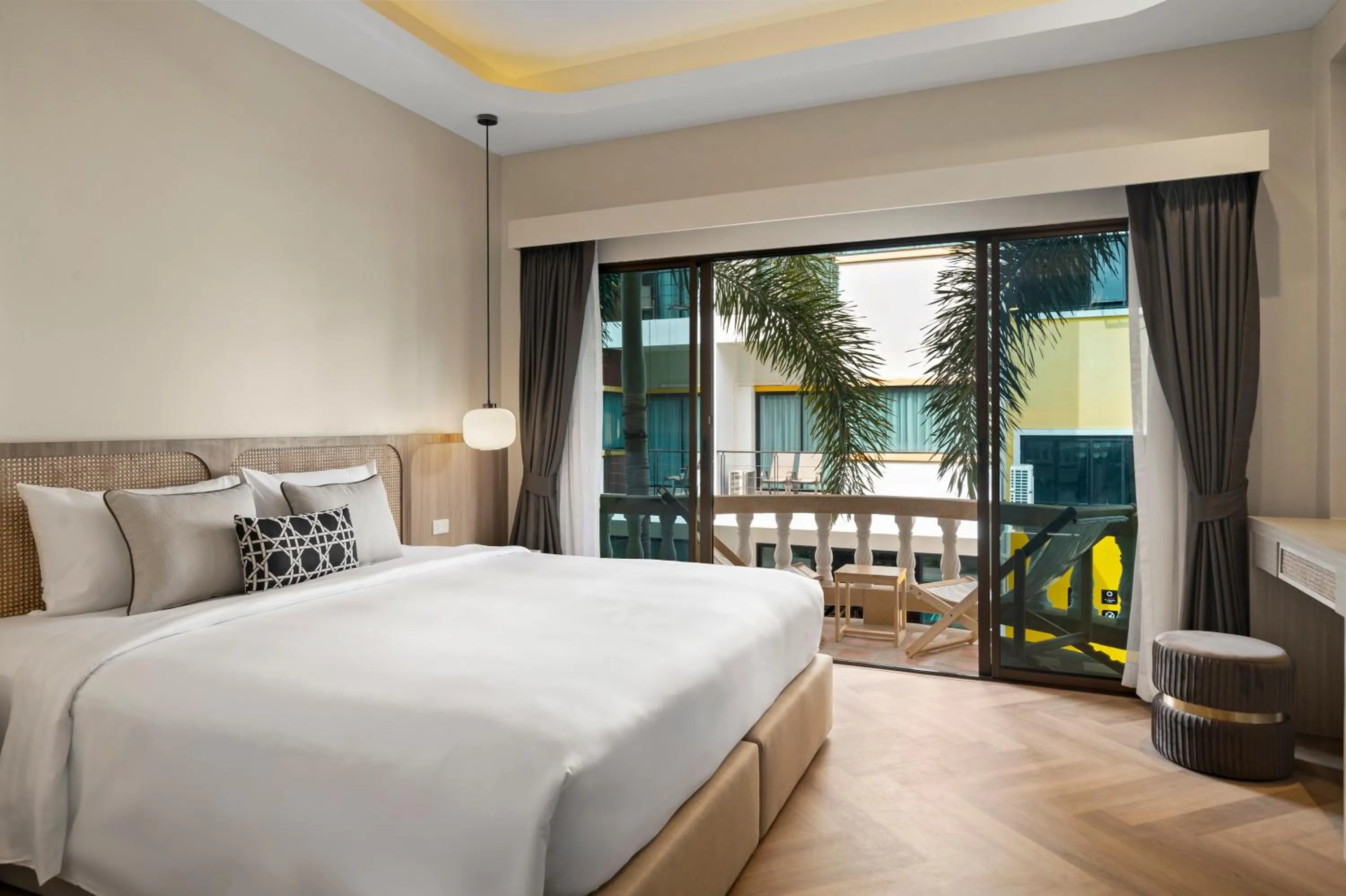 Photo of the whole room, Bed in Buasri Boutique Patong