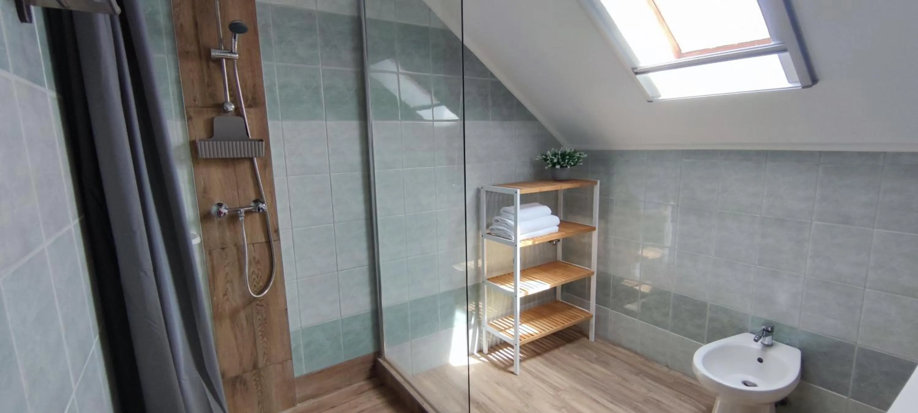 Shower in Nova Suites