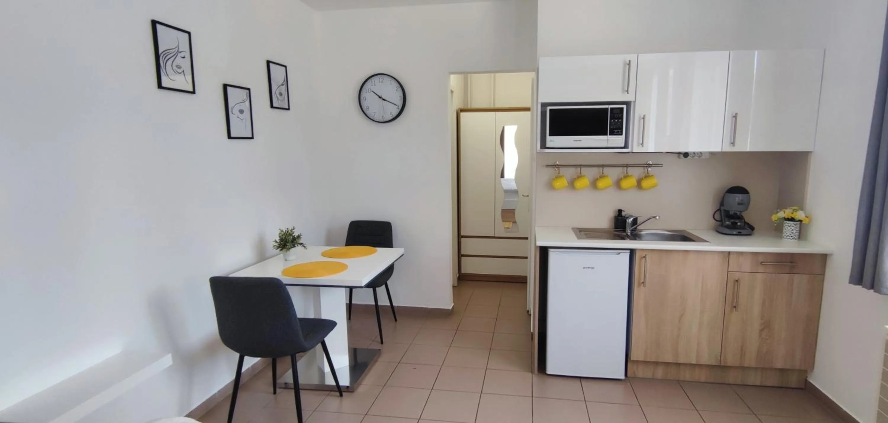 Coffee/tea facilities in Nova Suites