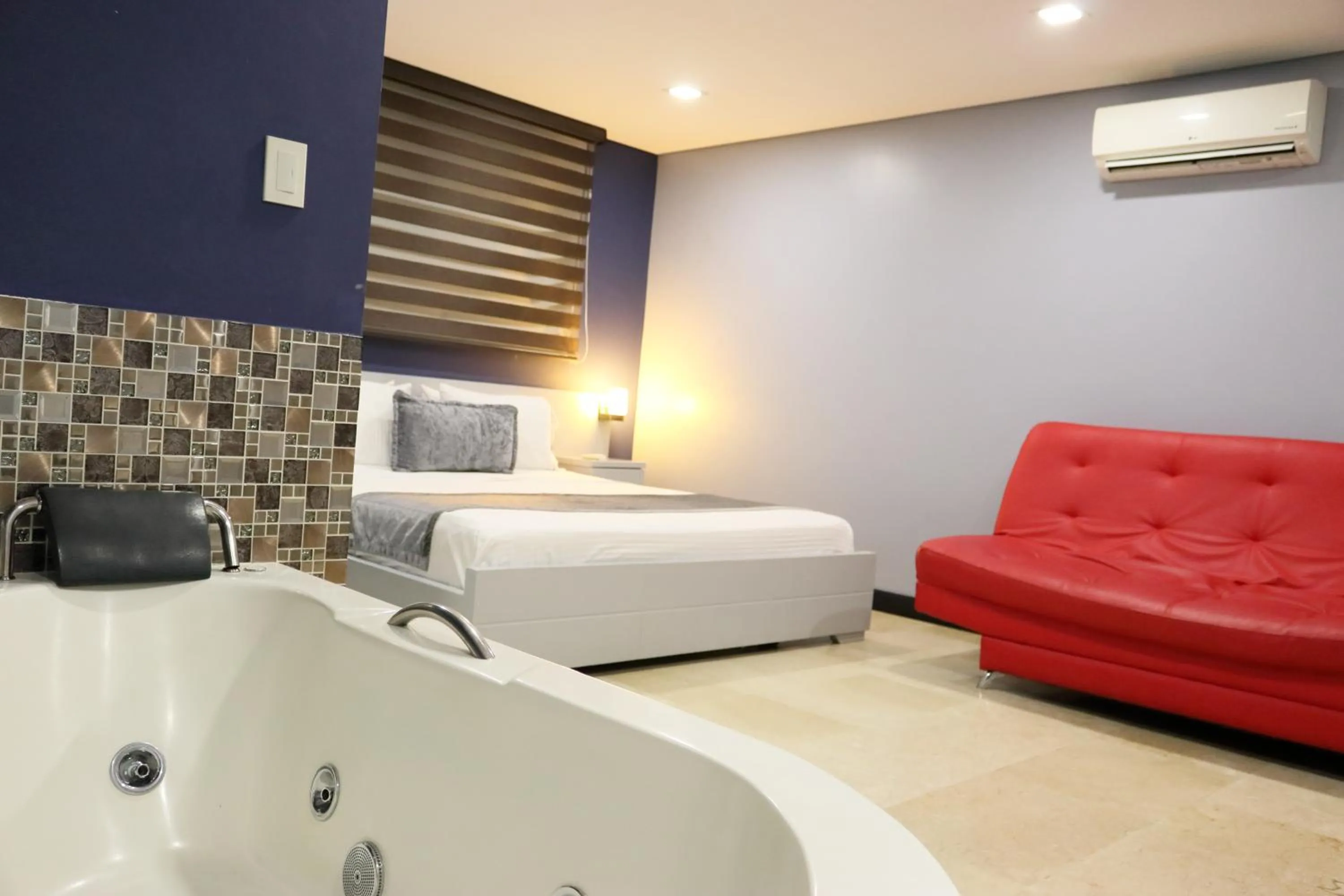 Photo of the whole room, Bed in Hotel Lleras 10