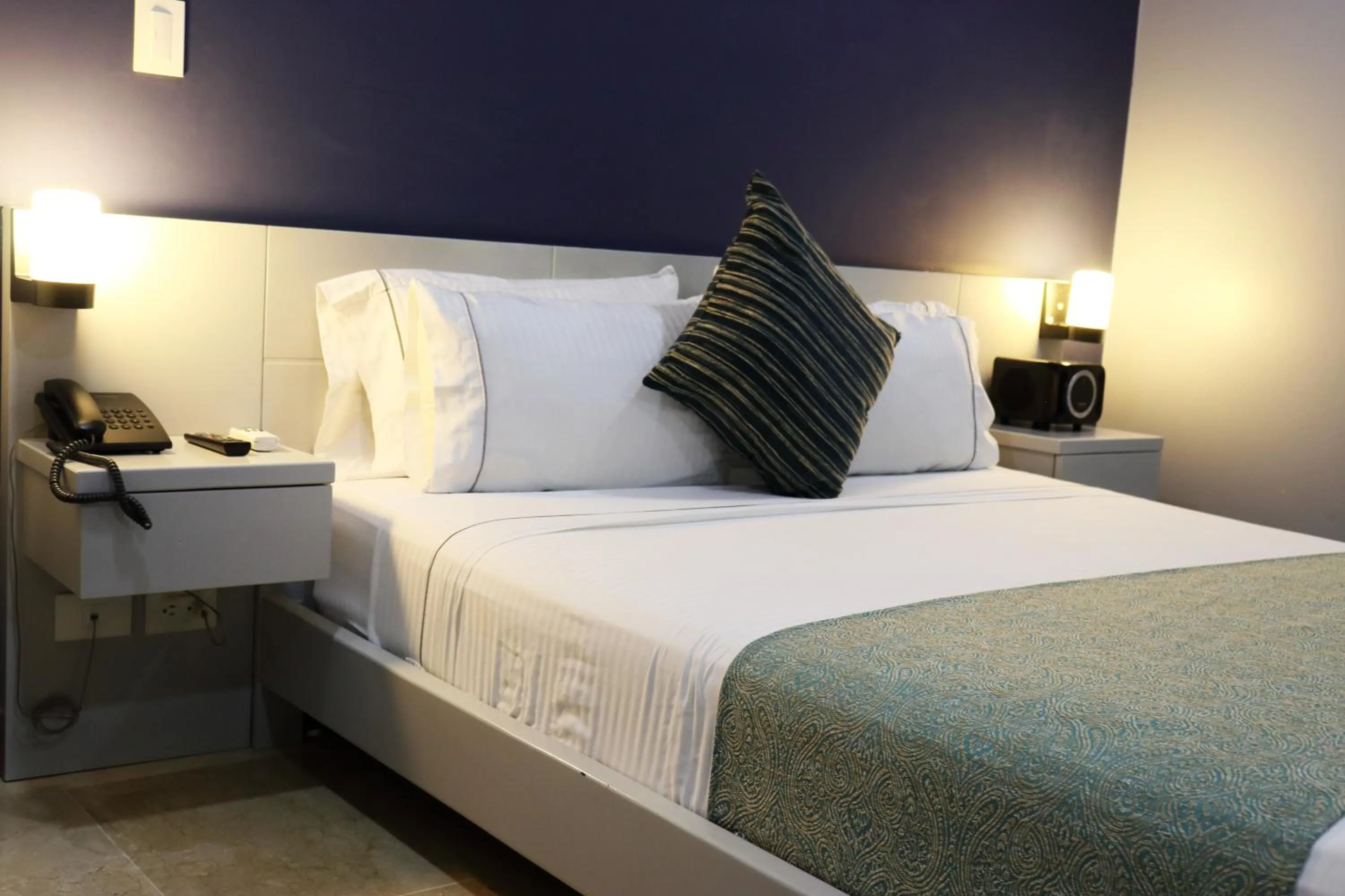 Bedroom, Bed in Hotel Lleras 10