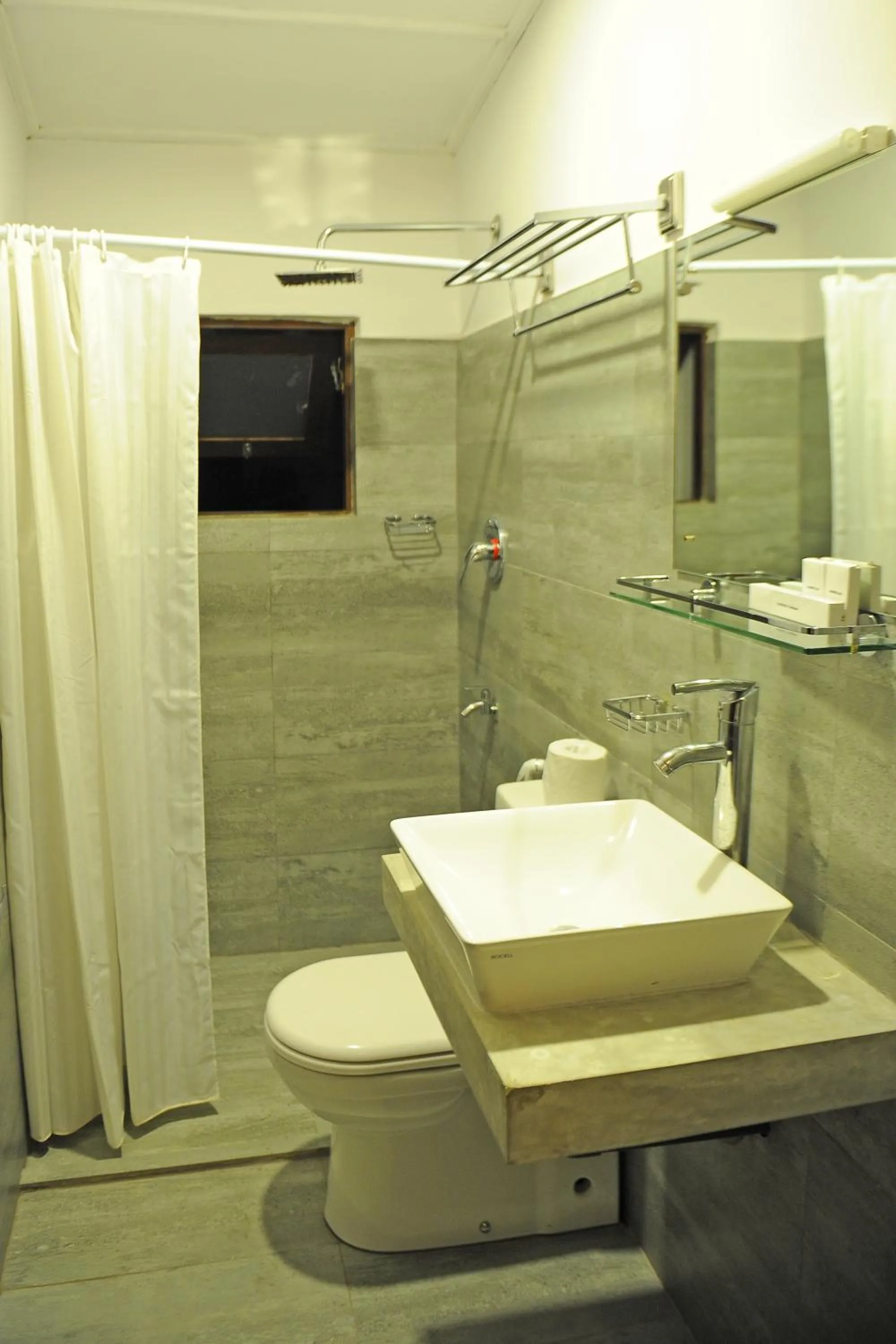 Shower in The Villa In Lavinia