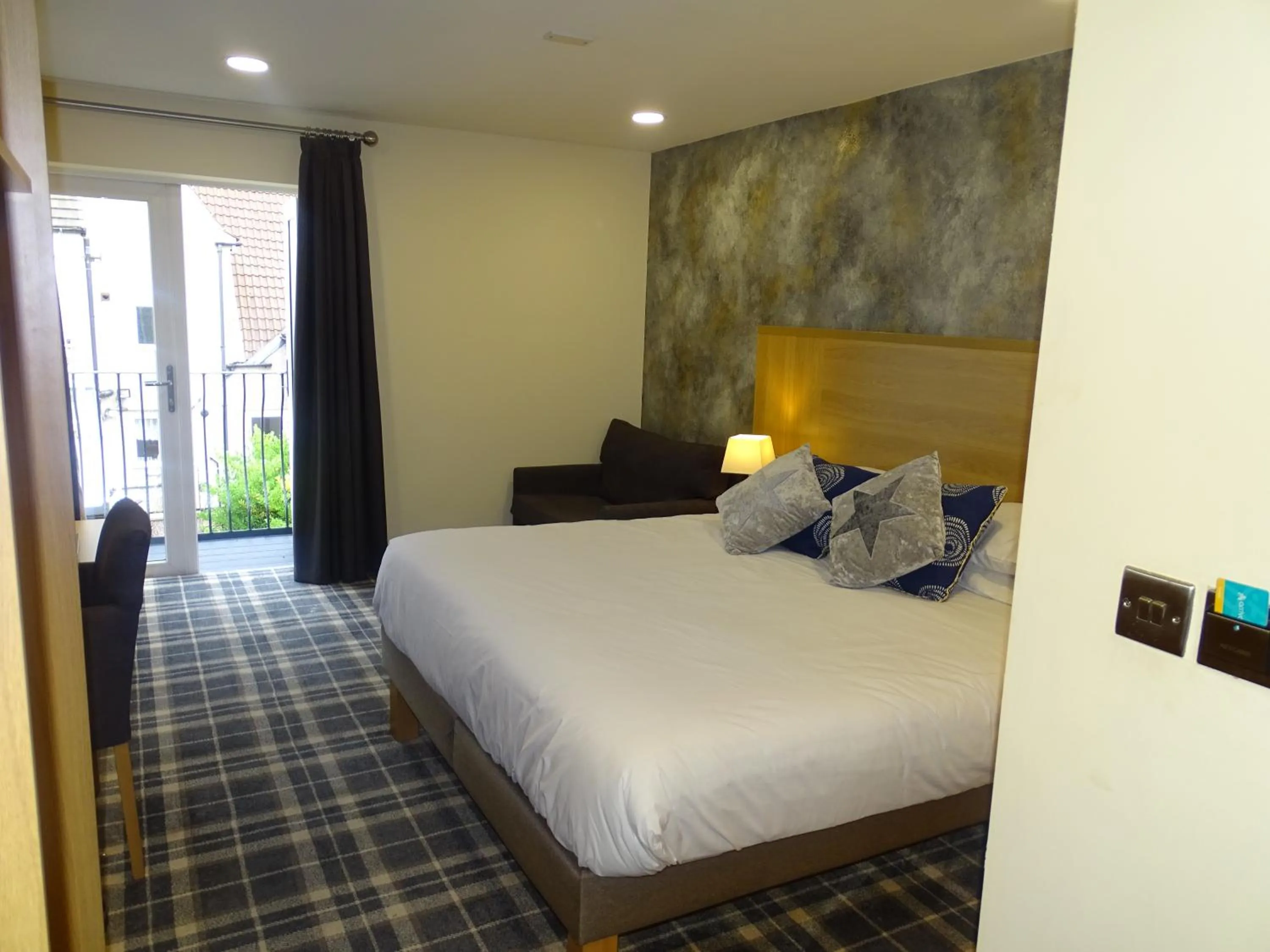 Bedroom, Bed in Oddfellows Hotel