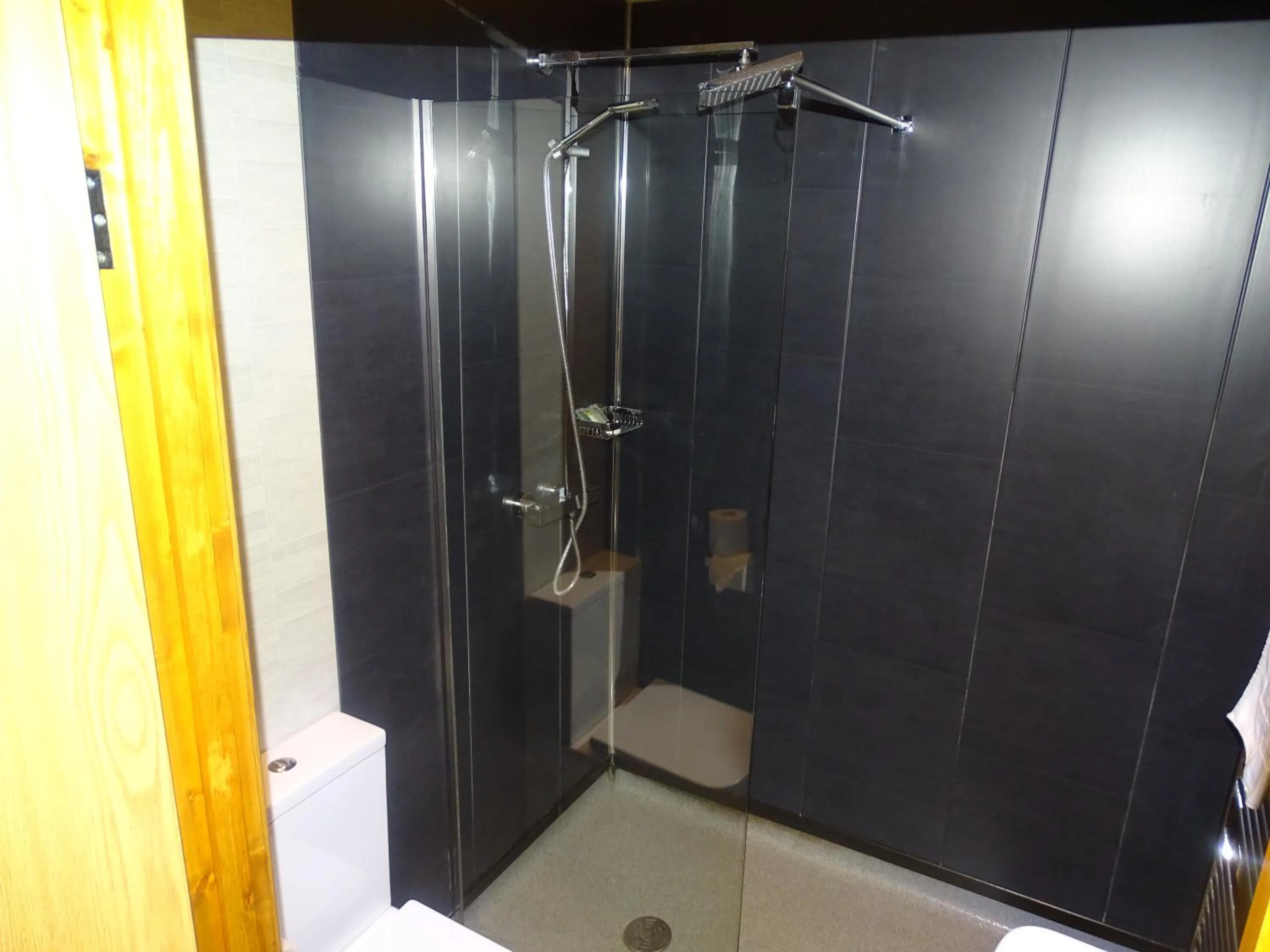 Bathroom in Oddfellows Hotel