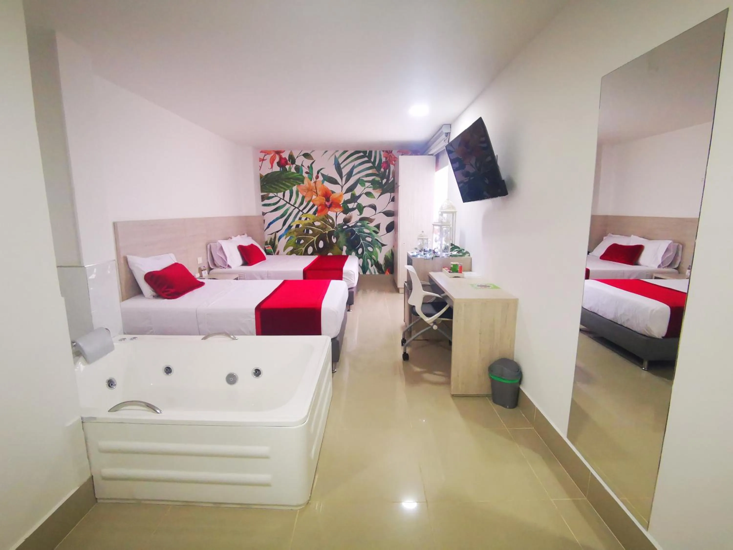 Photo of the whole room, Bed in Hotel Lleras Express