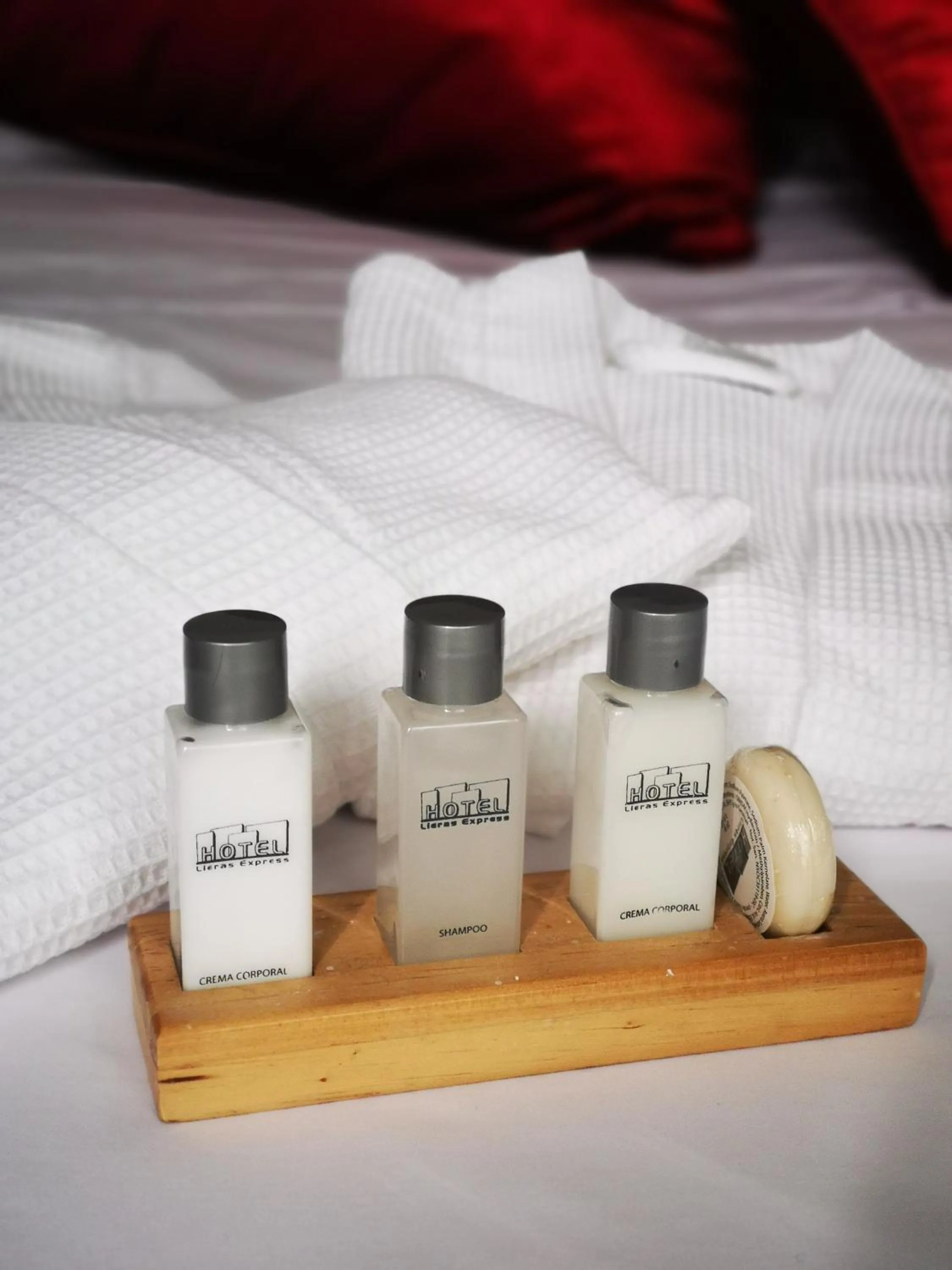 Photo of the whole room, Bed in Hotel Lleras Express