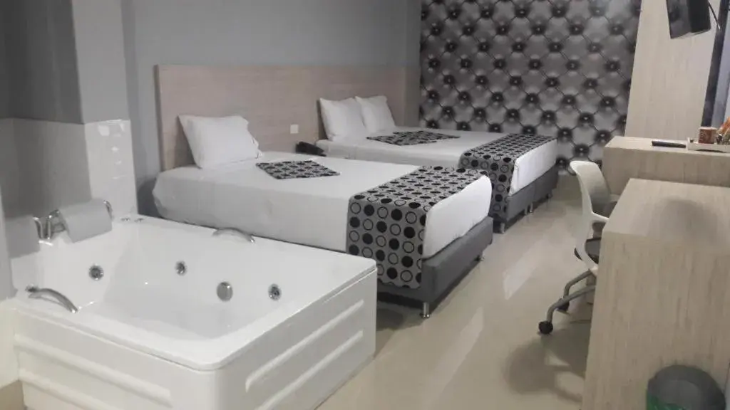 Bed in Hotel Lleras Express Bed in Hotel Lleras Express