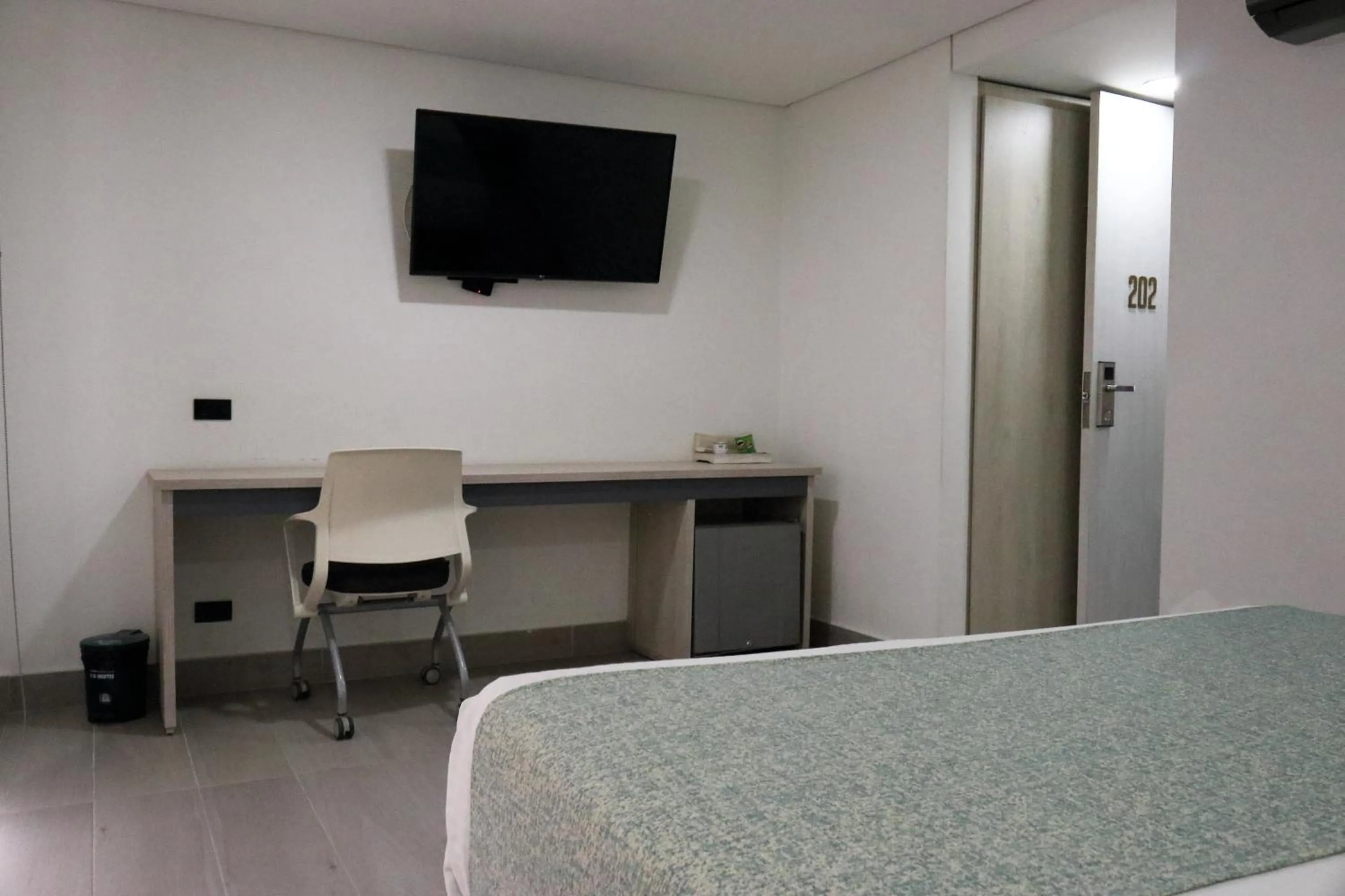 Photo of the whole room, Bed in Hotel Loup