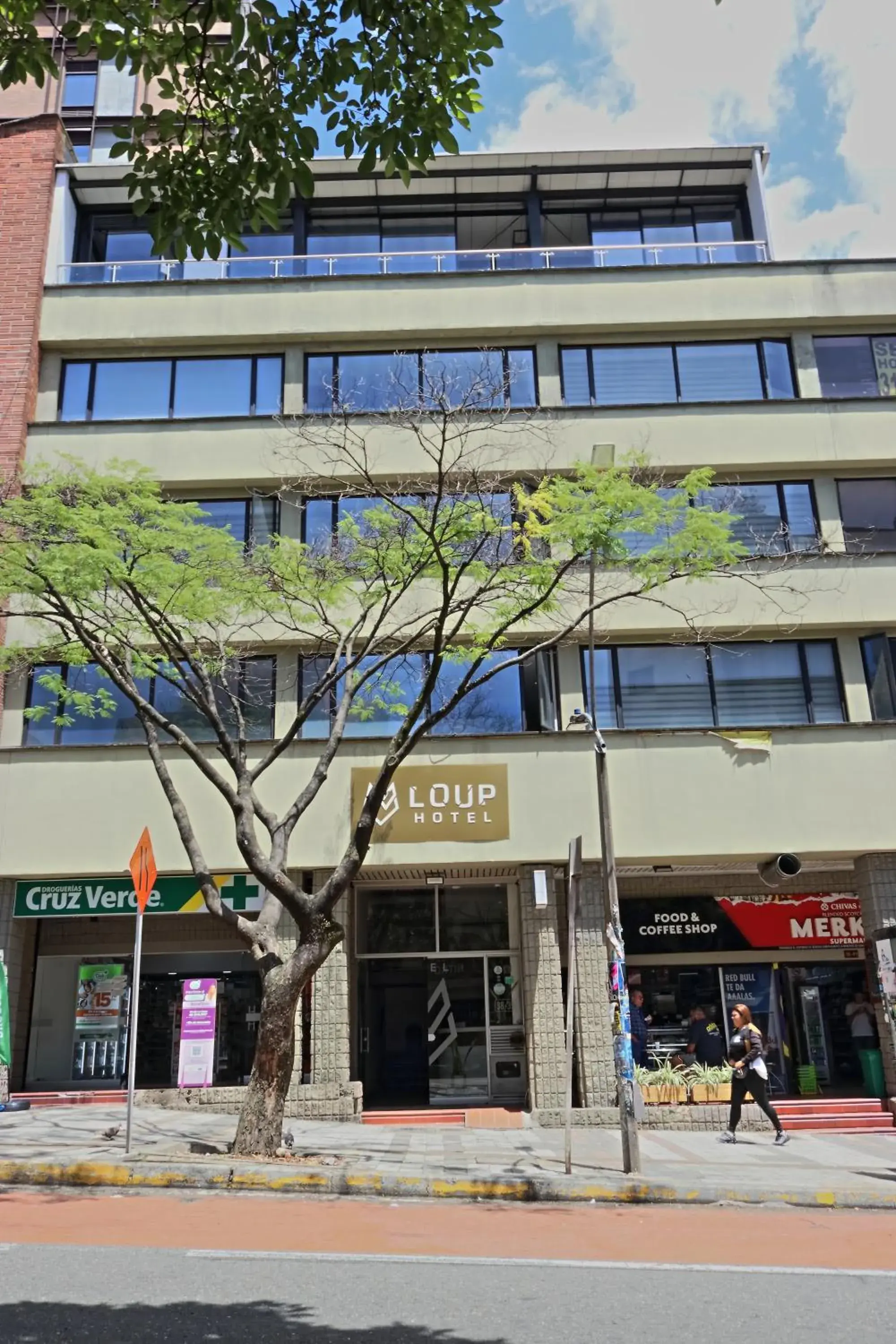 Property building in Hotel Loup Property building in Hotel Loup