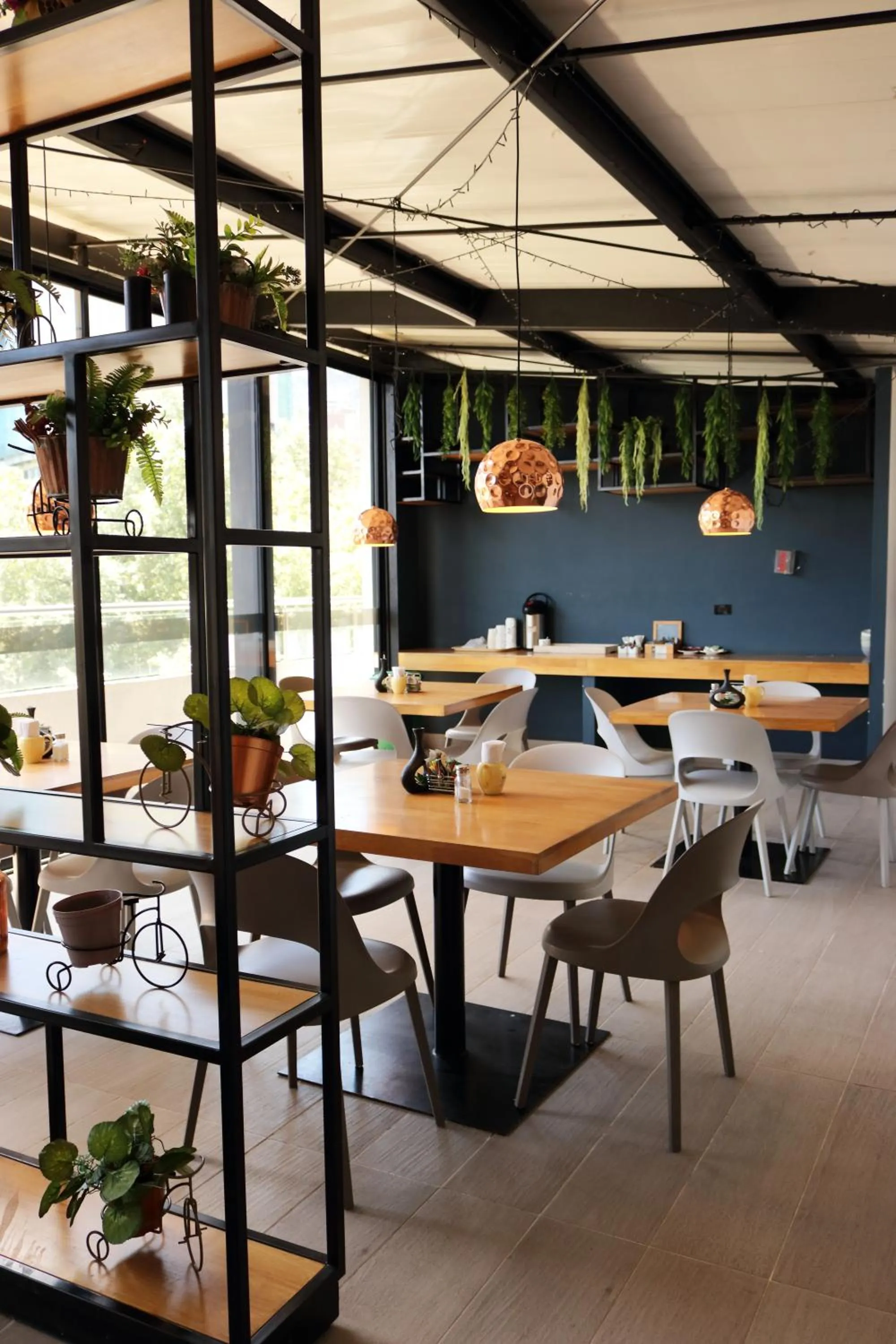 Restaurant/places to eat in Hotel Loup