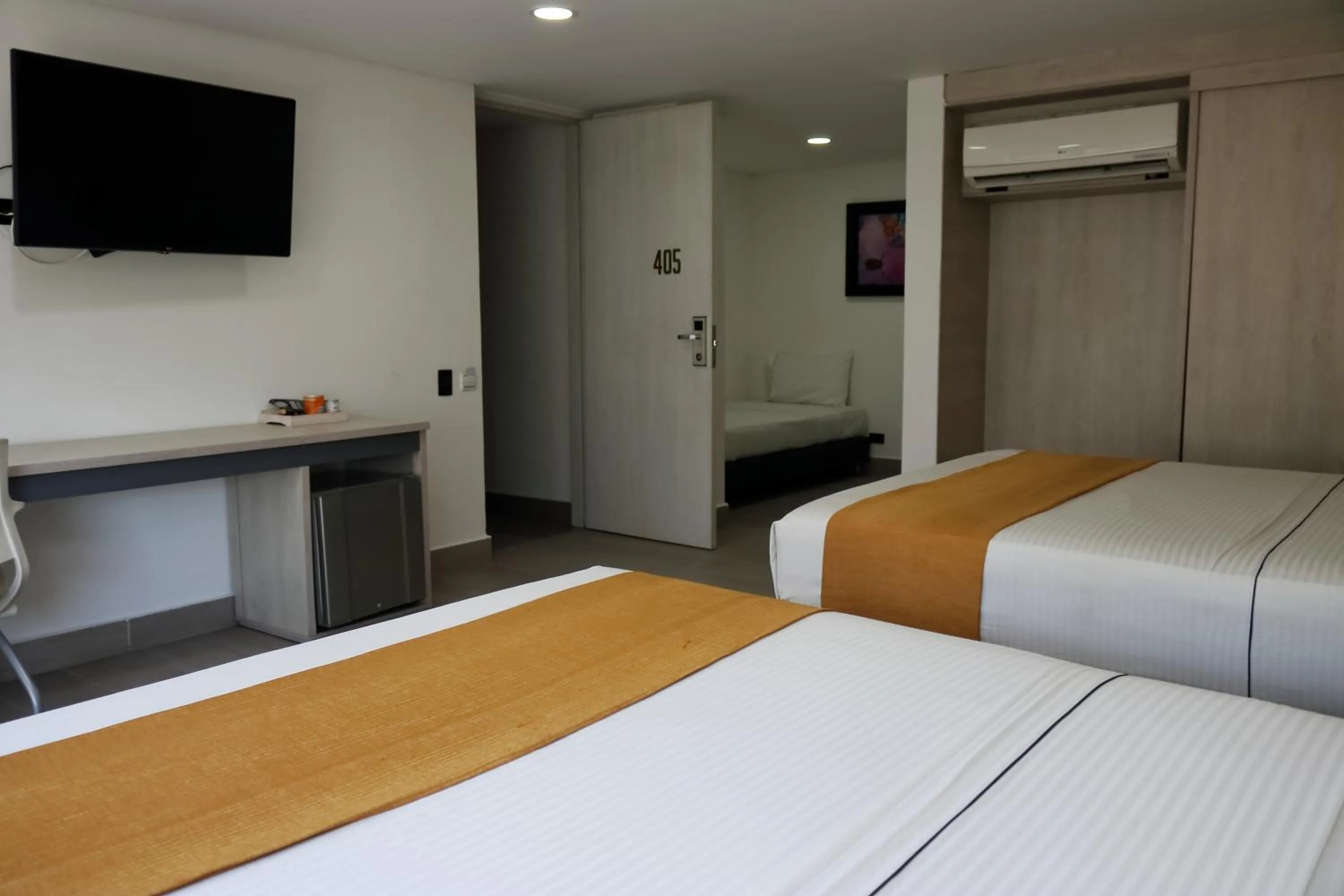 Photo of the whole room, Bed in Hotel Loup