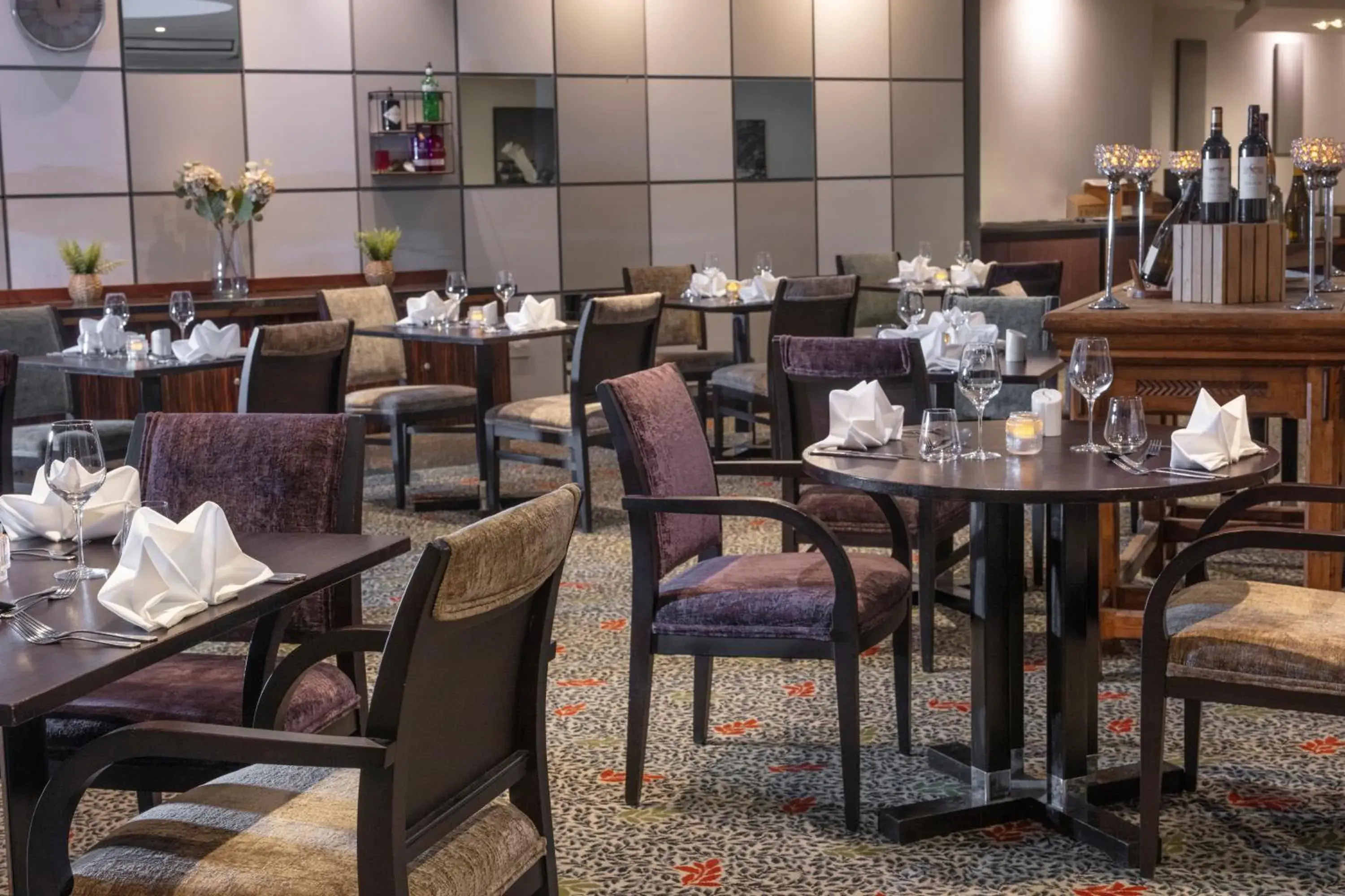 Restaurant/places to eat in Stratford Manor Hotel Restaurant/places to eat in Stratford Manor Hotel